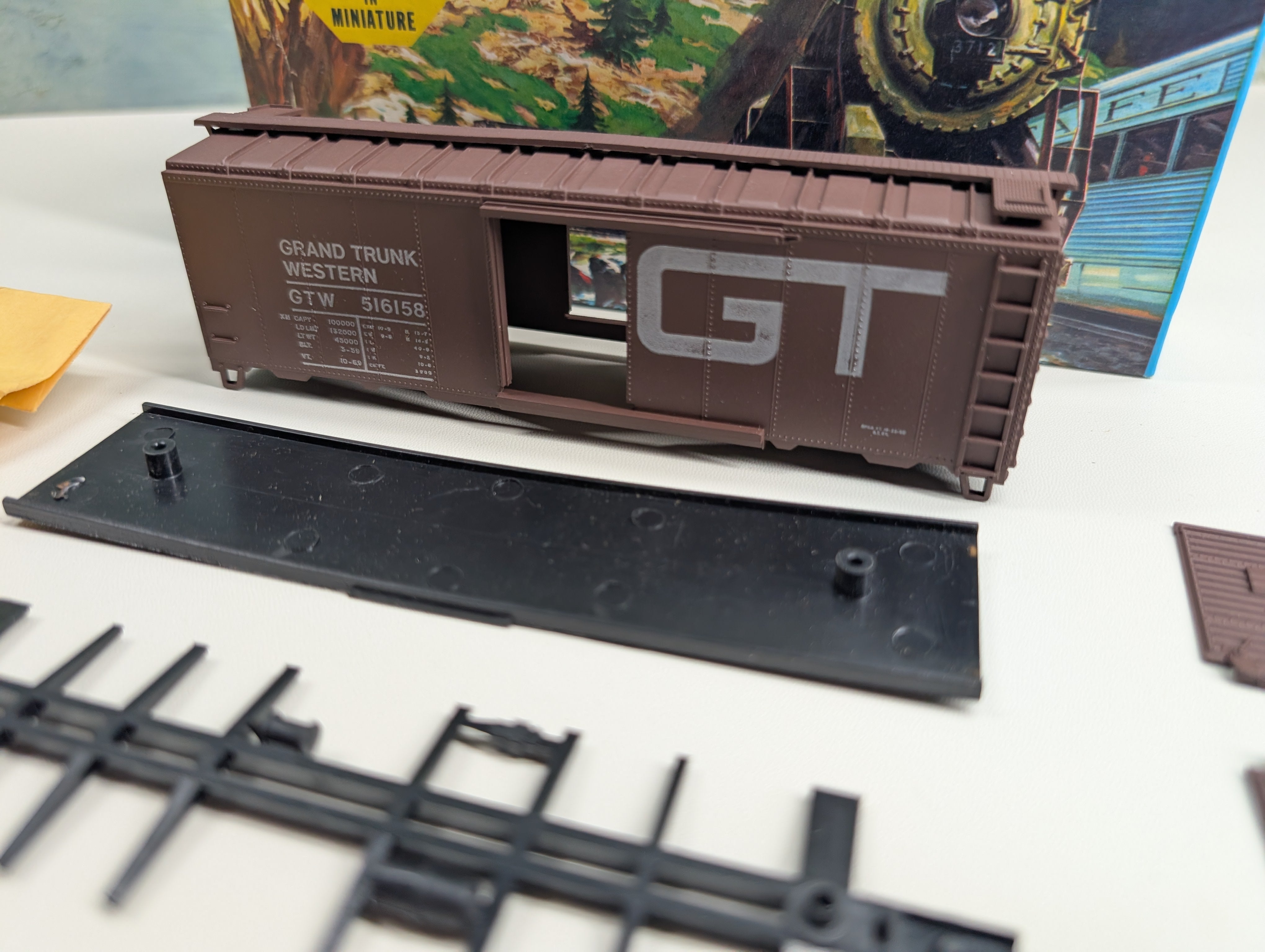 USED Athearn HO Scale 40' Box Car Grand Trunk Western GTW #516158 KIT
