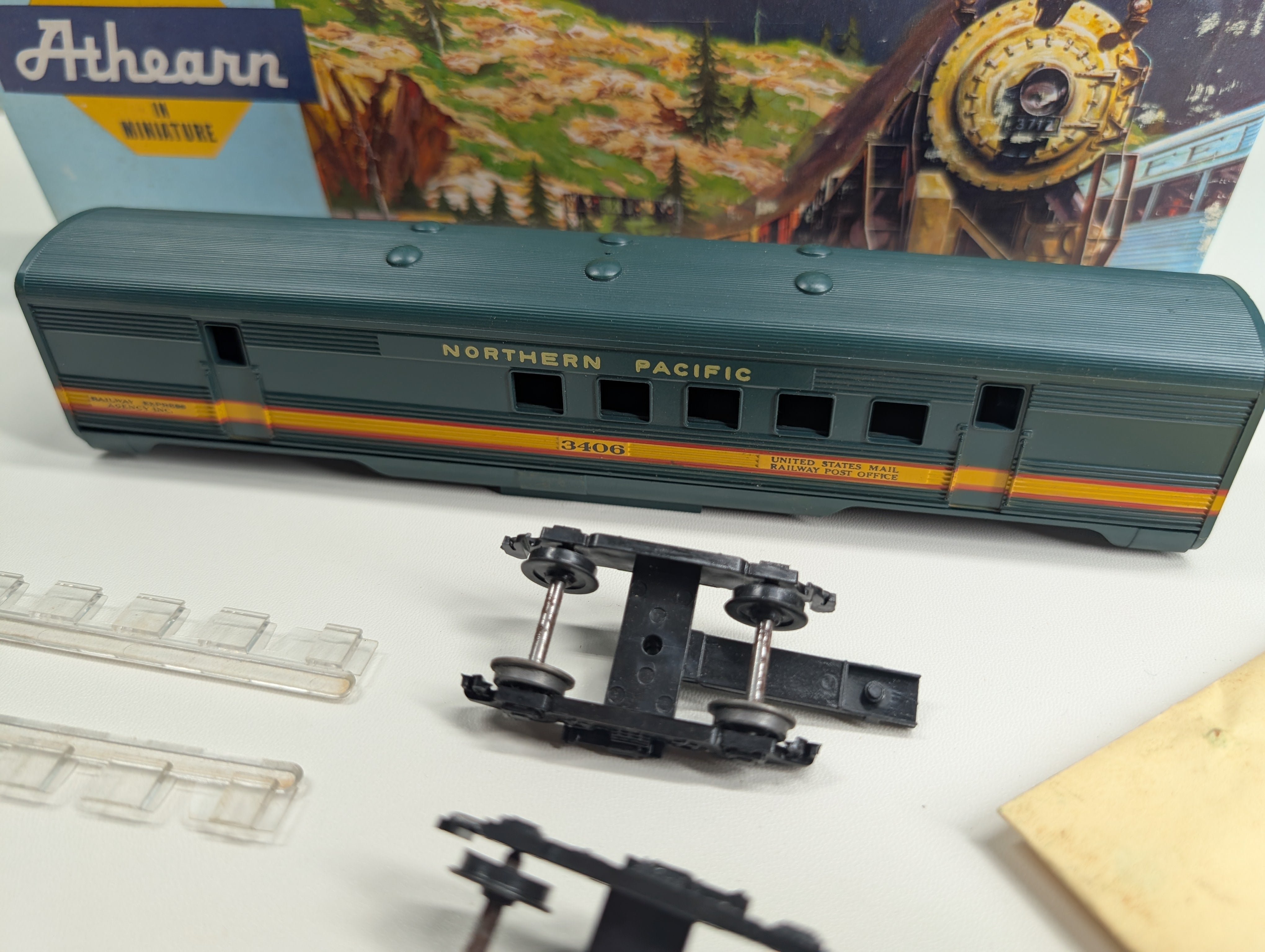 USED Athearn HO Scale RPO Passenger Car Northern Pacific NP #3406 KIT