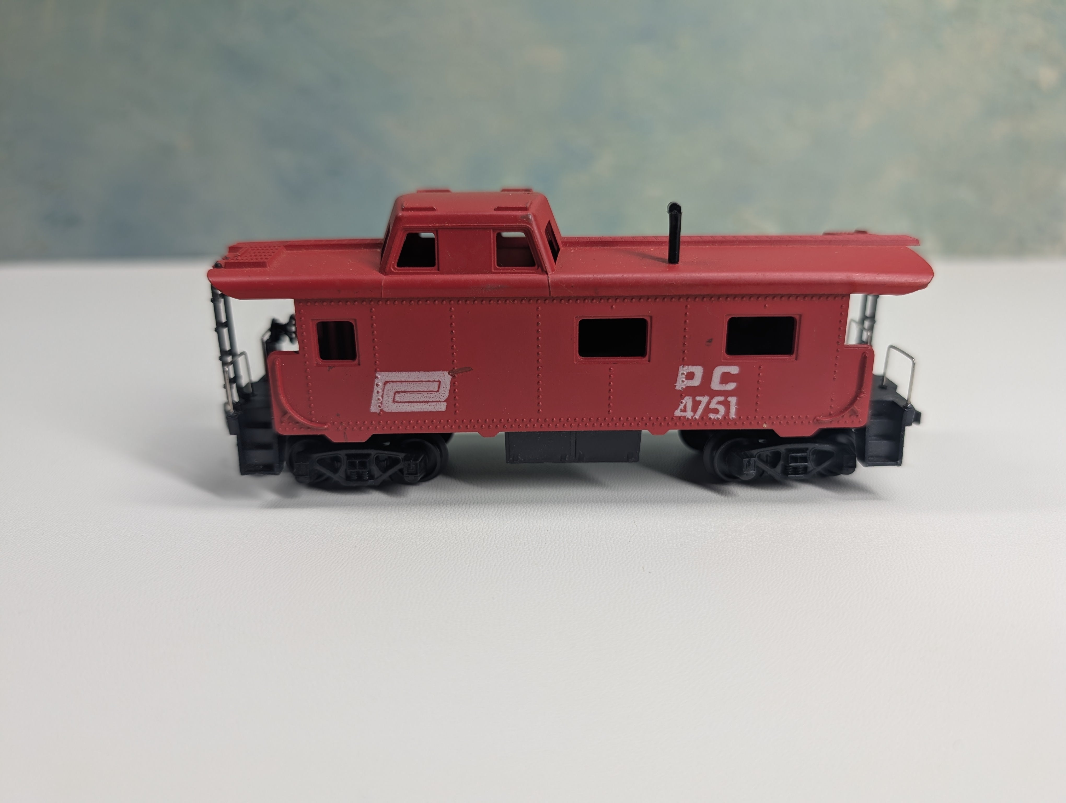 USED Tyco HO Scale Caboose Penn Central PC #4751