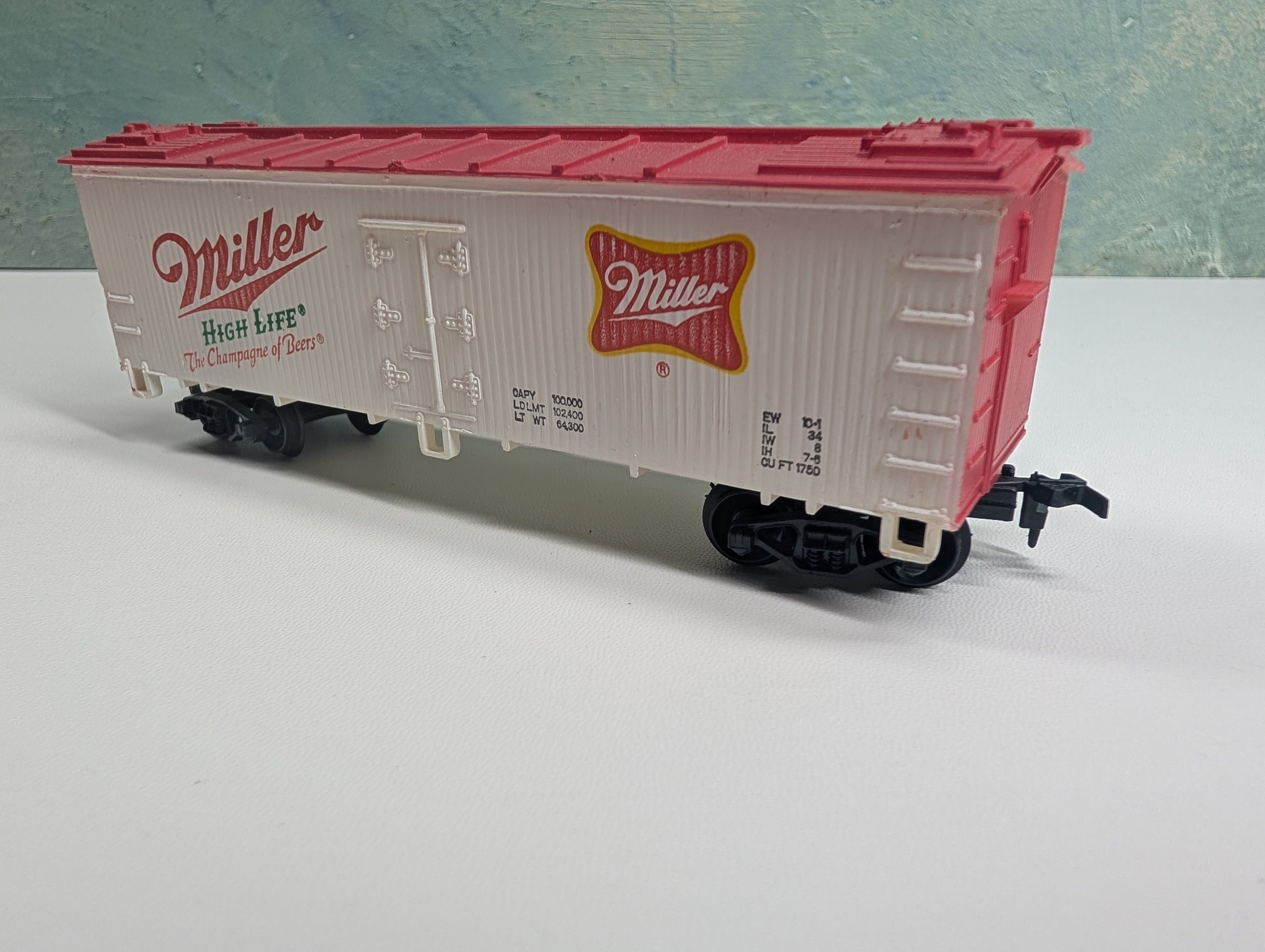 USED Life-Like HO Scale Beer Car Miller High Life
