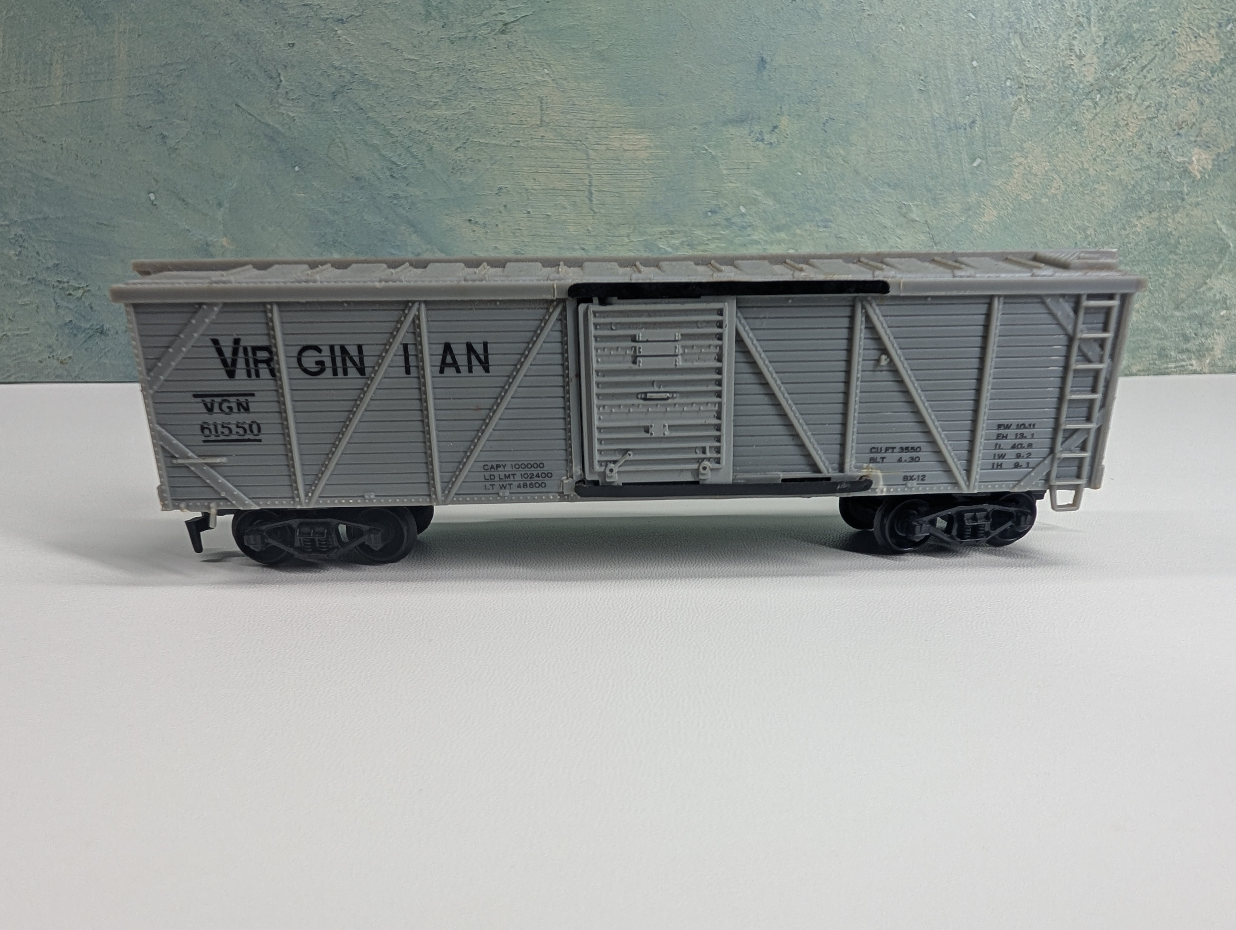 USED Life-Like HO Scale 40' Wood Box Car Virginian VGN #61550