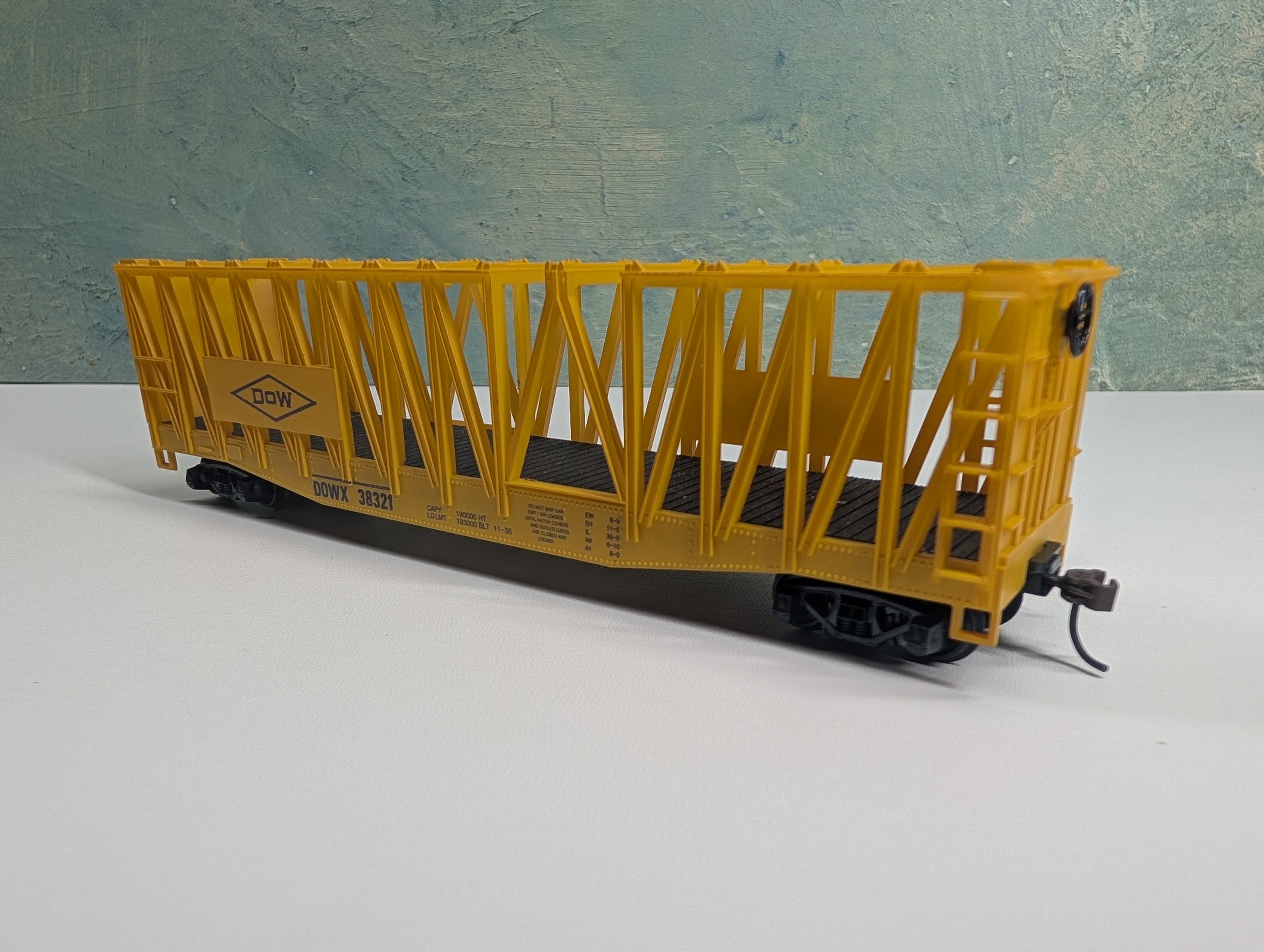USED Roco HO Scale Container Carrier Car DOW #38321 Kadee Gearboxes