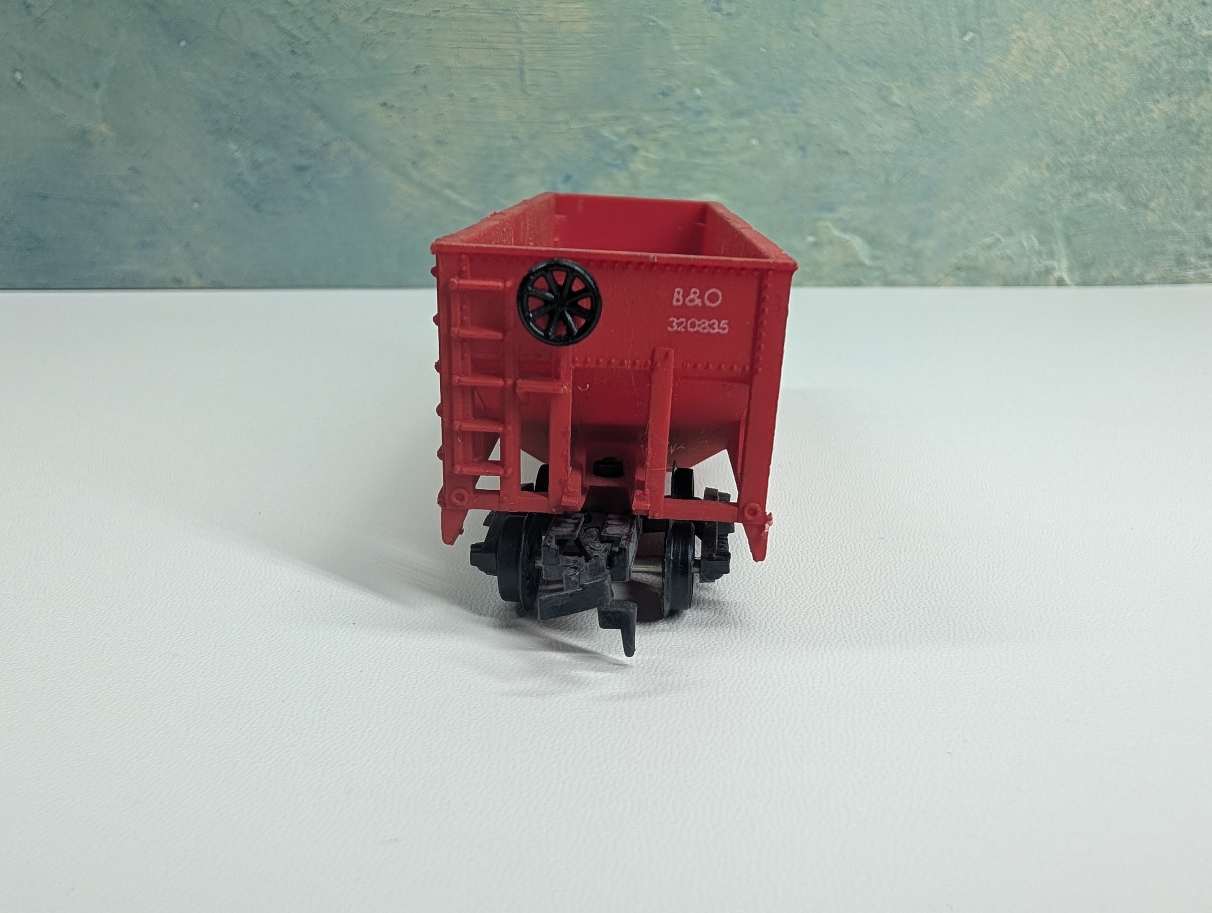 USED HO Scale 2 Bay Hopper Baltimore and Ohio B&O #320835