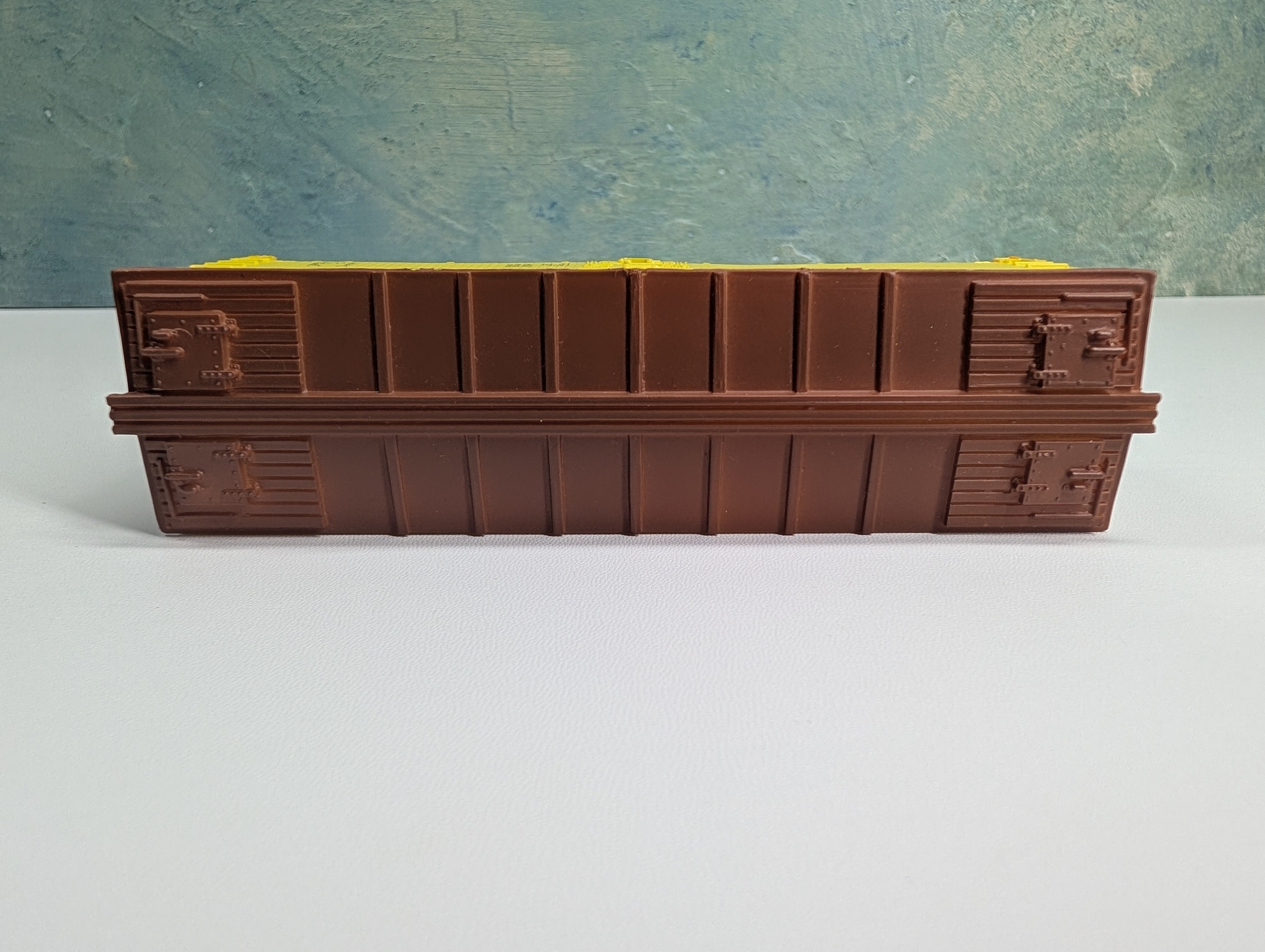 USED Life-Like HO Scale Beer Car Michelob