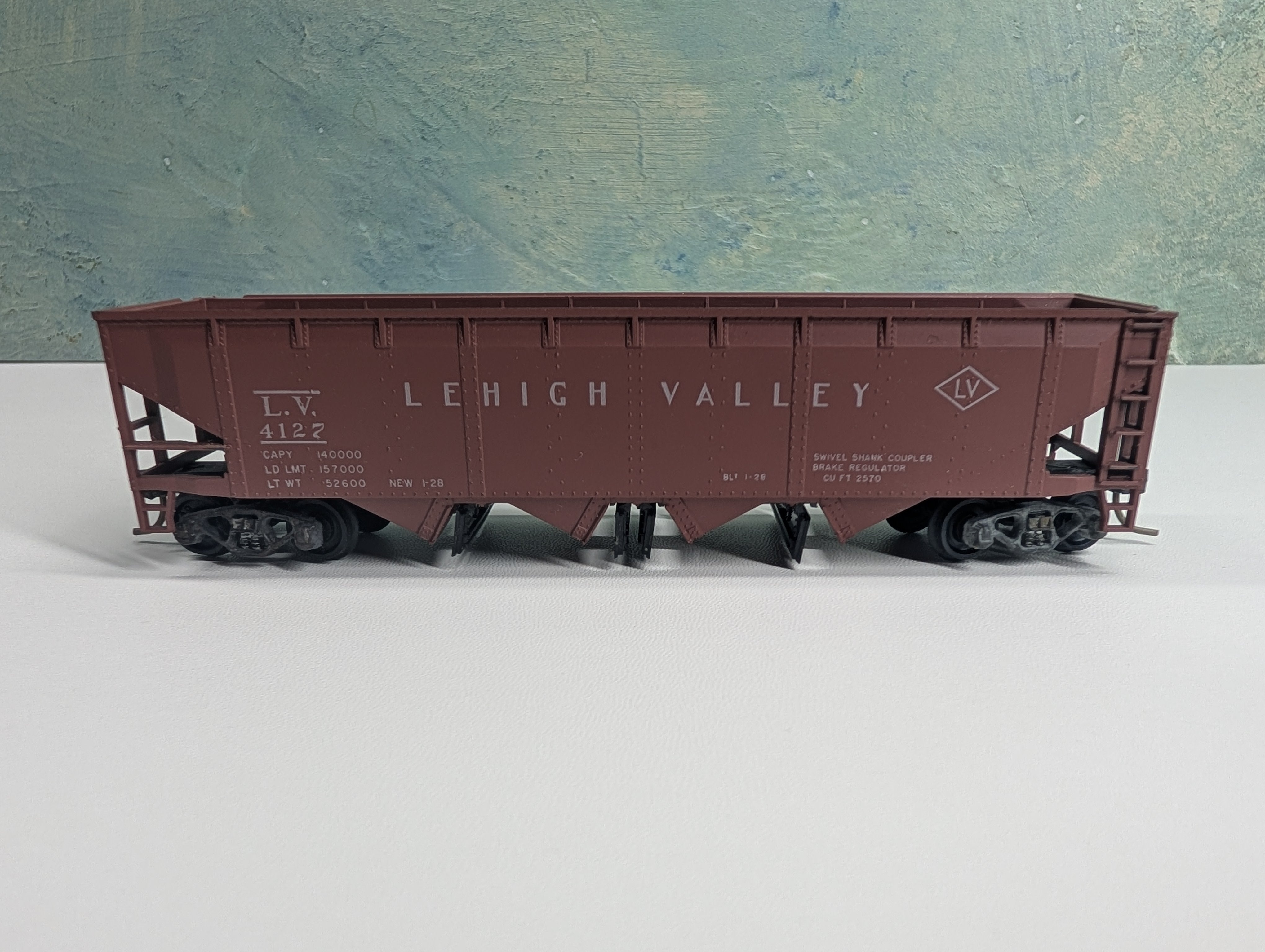 USED Athearn HO Scale Operating Hopper Lehigh Valley LV #4127