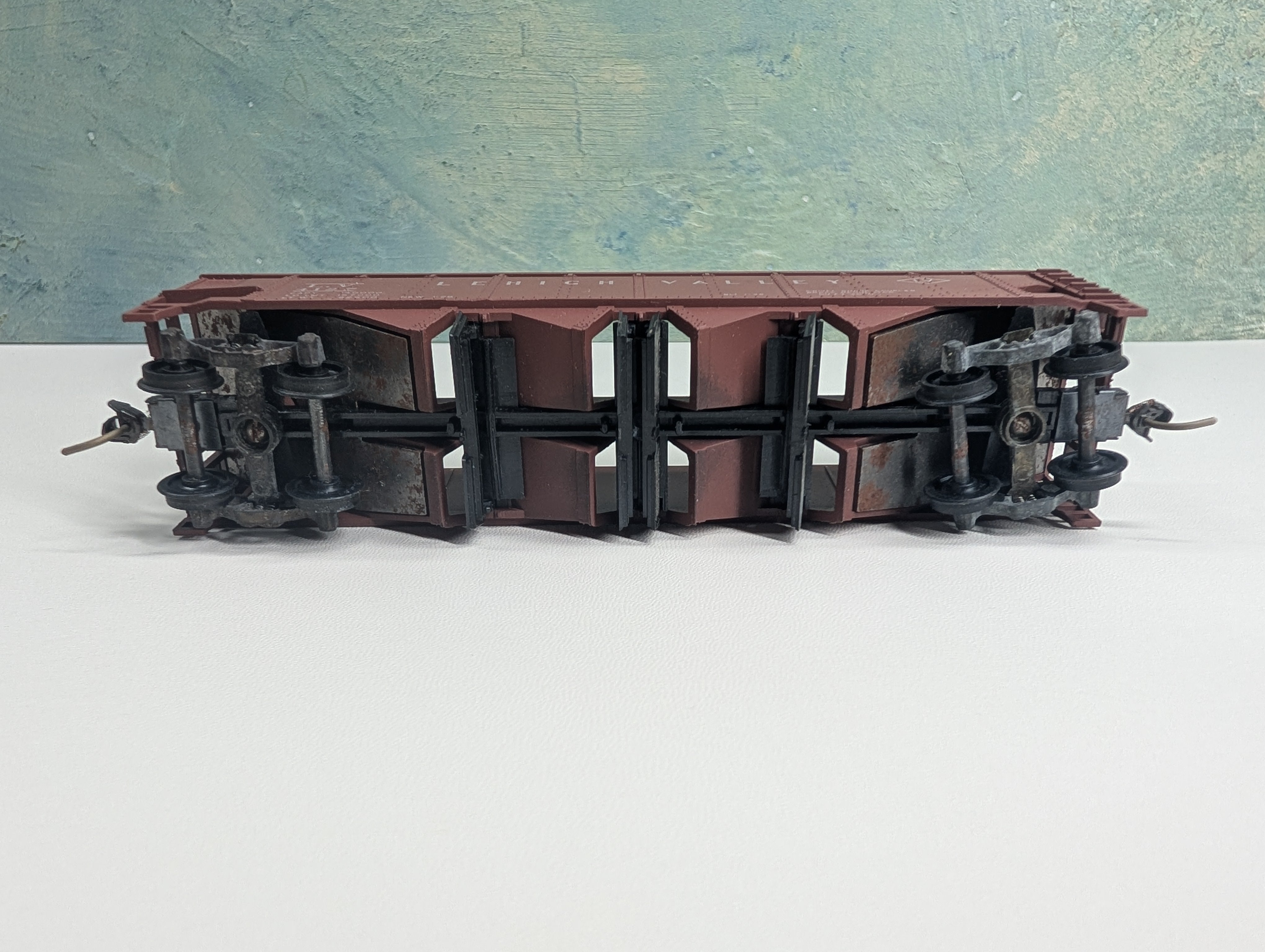 USED Athearn HO Scale Operating Hopper Lehigh Valley LV #4127