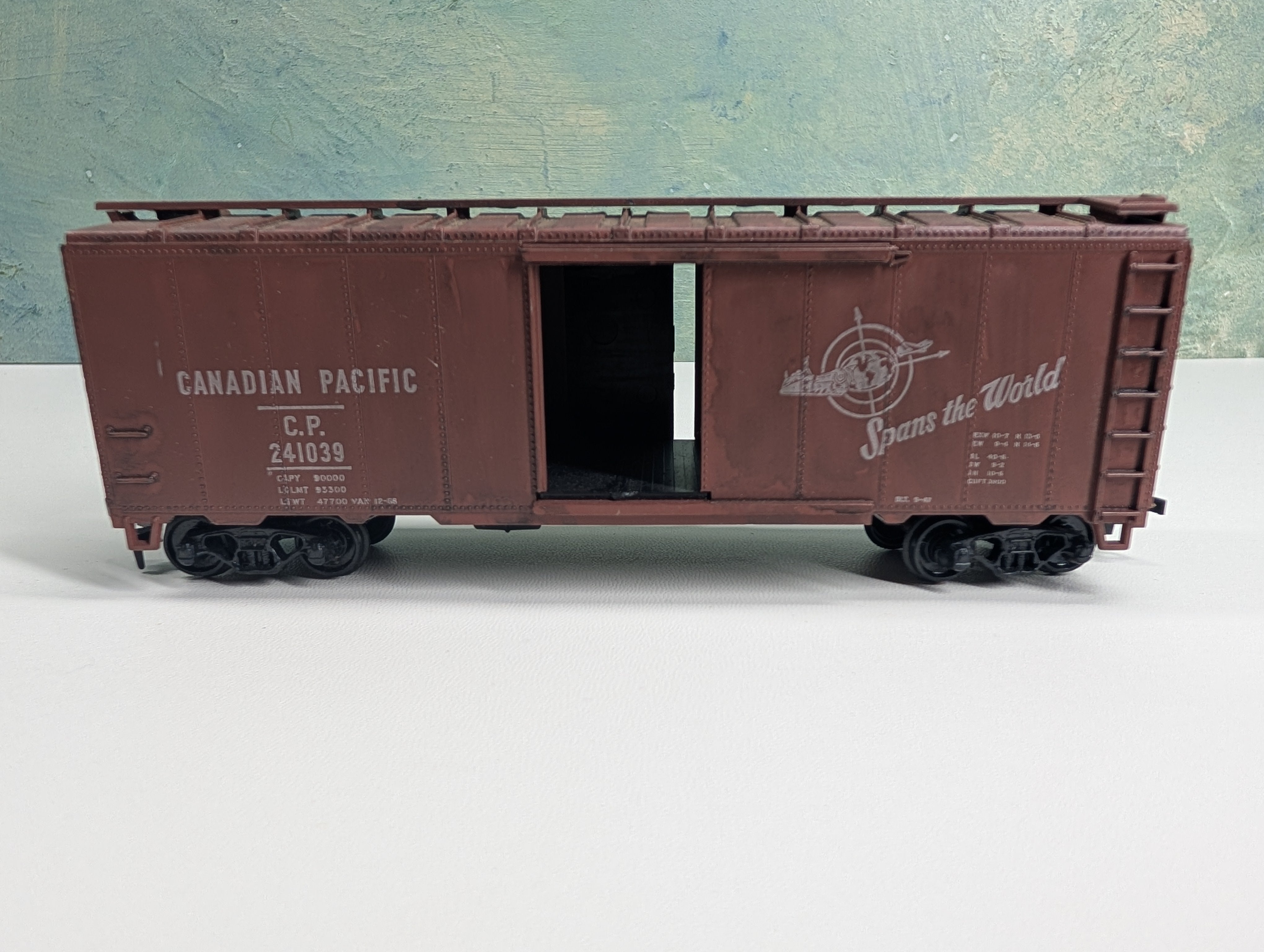 USED Athearn HO Scale 40' Box Car Canadian Pacific CP #241039