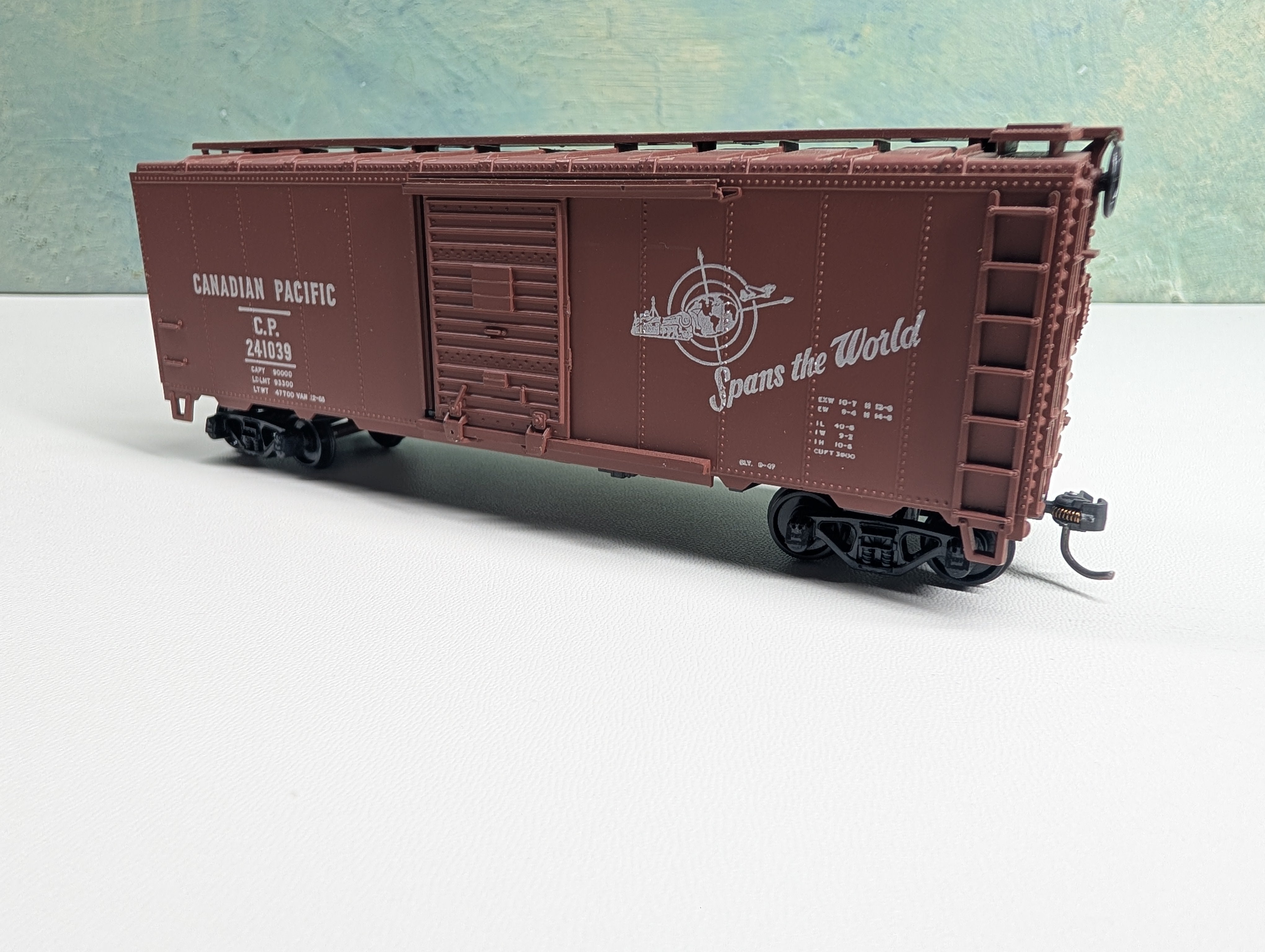 USED Athearn HO Scale 40' Box Car Canadian Pacific CP #241039