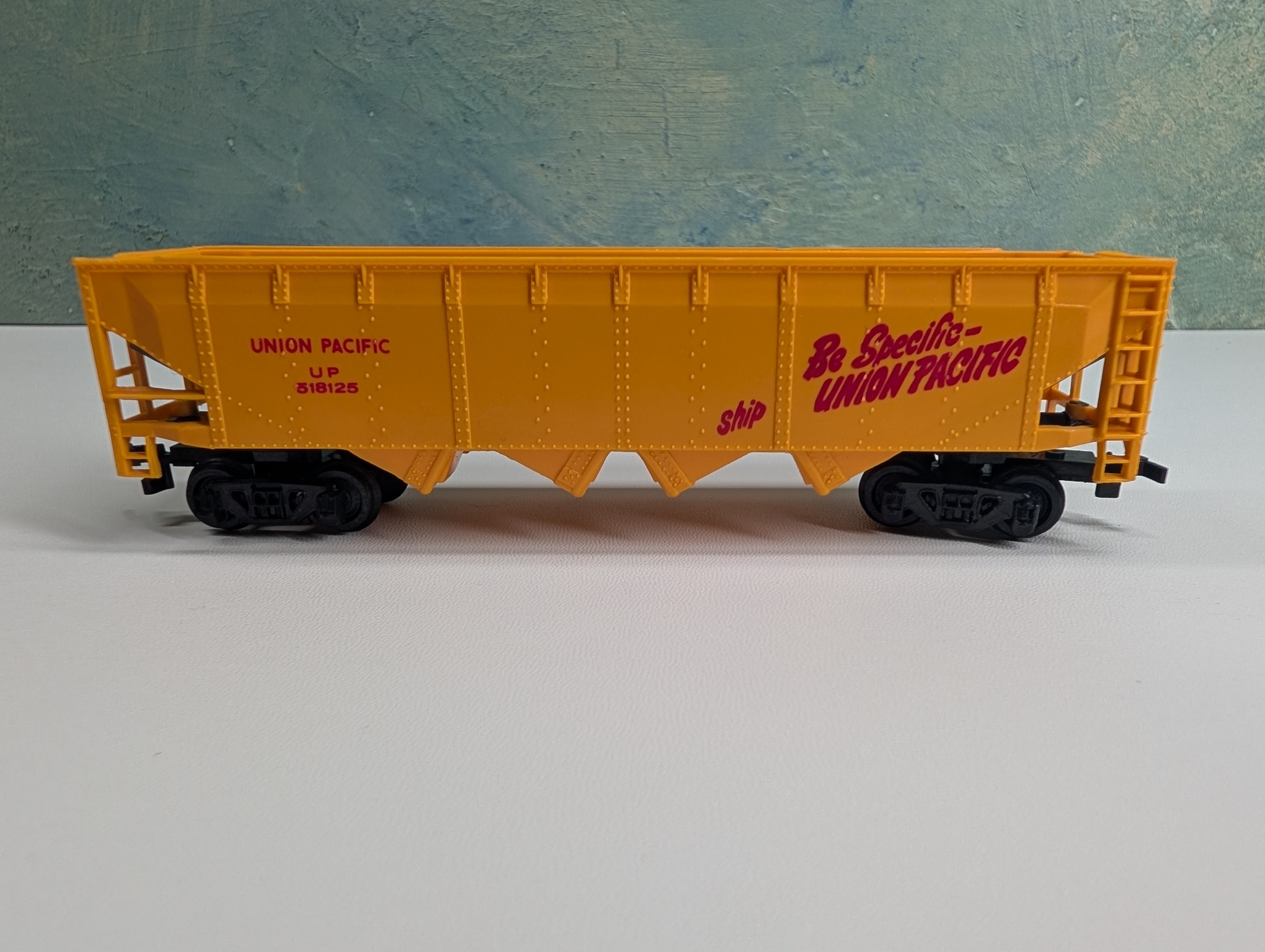 USED Bachmann HO Scale Quad Hopper Union Pacific UP #518125