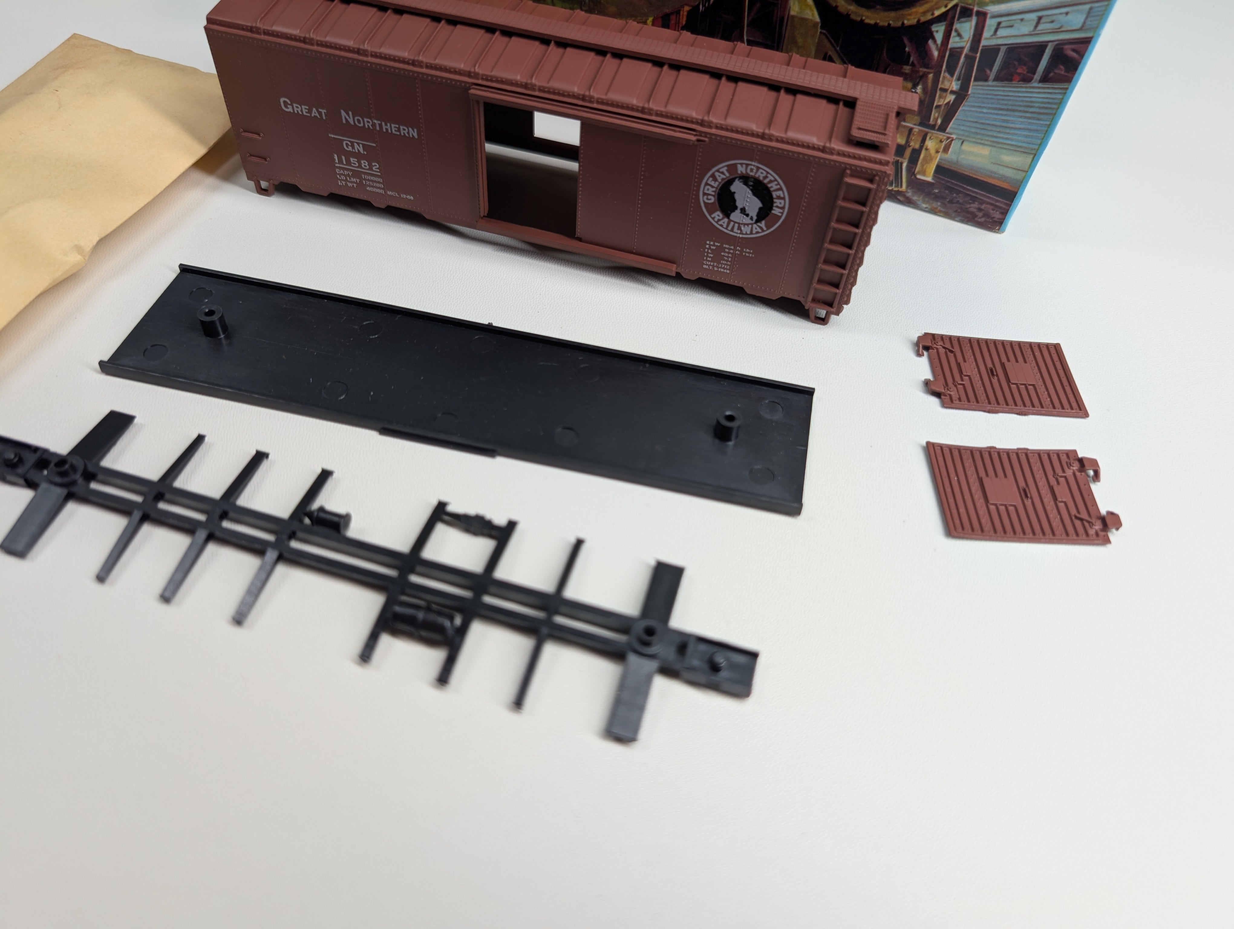 USED Athearn HO Scale 40' Box Car Great Northern GN #11582 KIT
