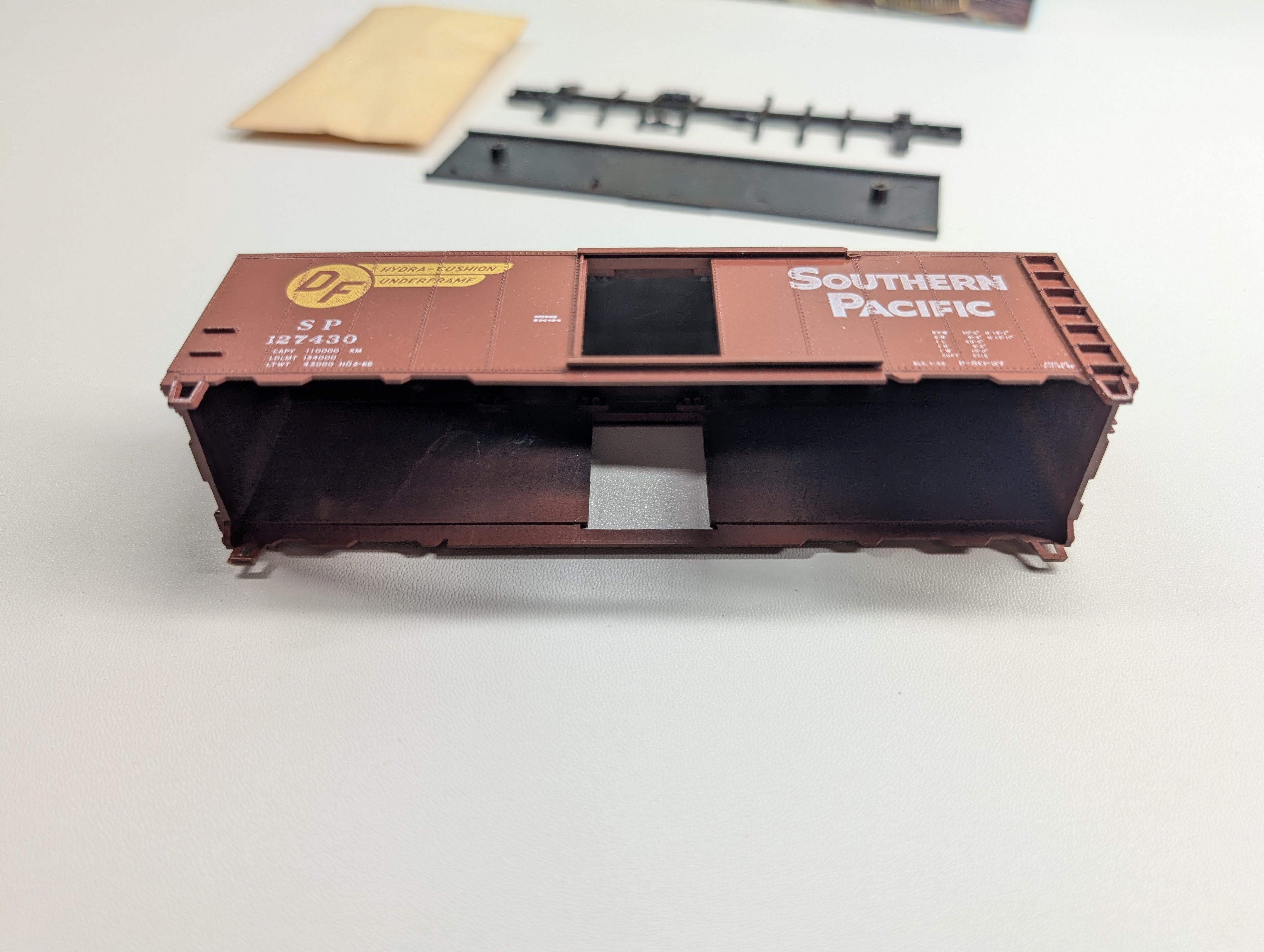 USED Athearn HO Scale 40' Box Car Southern Pacific SP #127430 KIT