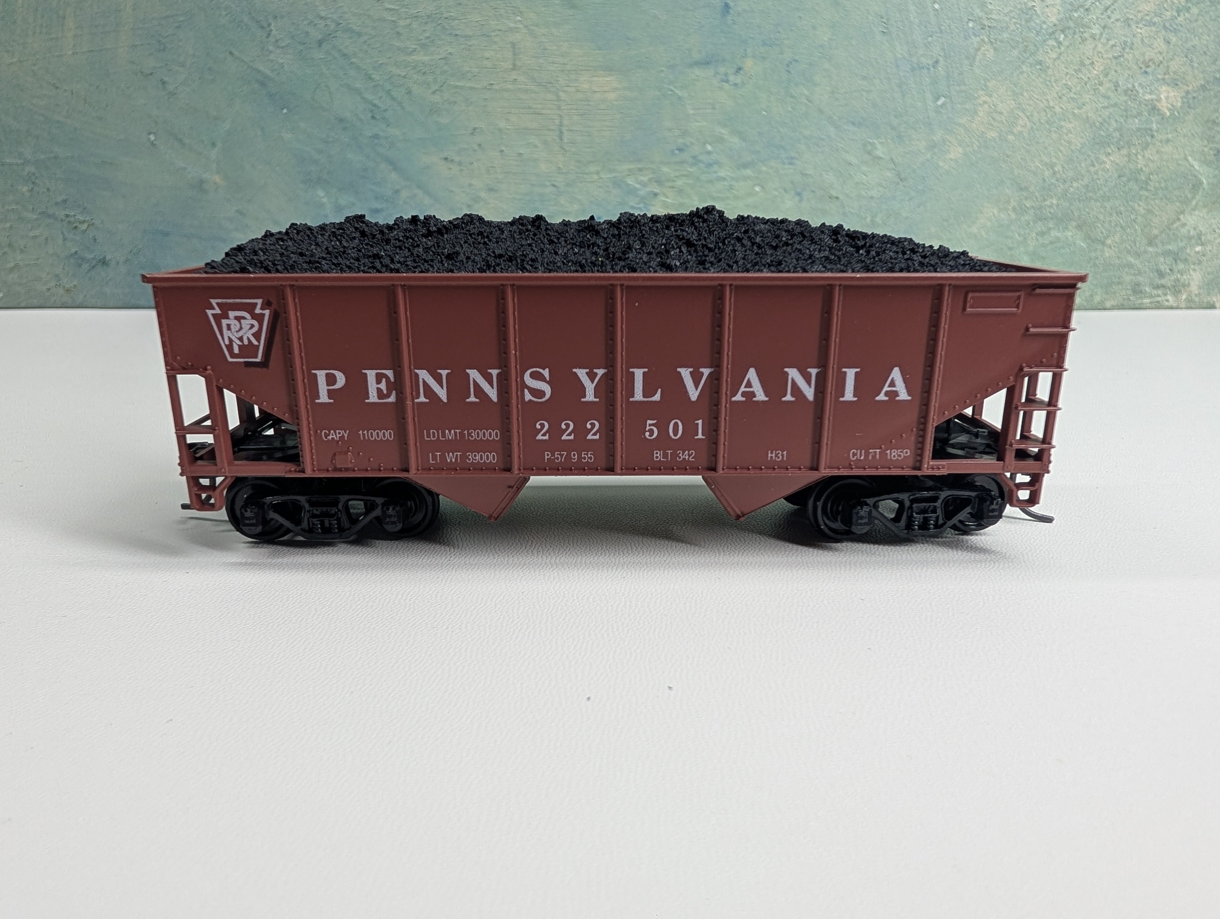 USED Athearn HO Scale 34' 2 Bay Hopper w/ Coal Load Pennsylvania PRR #222501 3rd Rail Graphics Custom