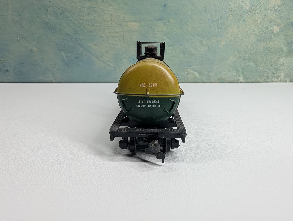 USED HO Scale Weathered Tank Car DuPont HDKX #56555