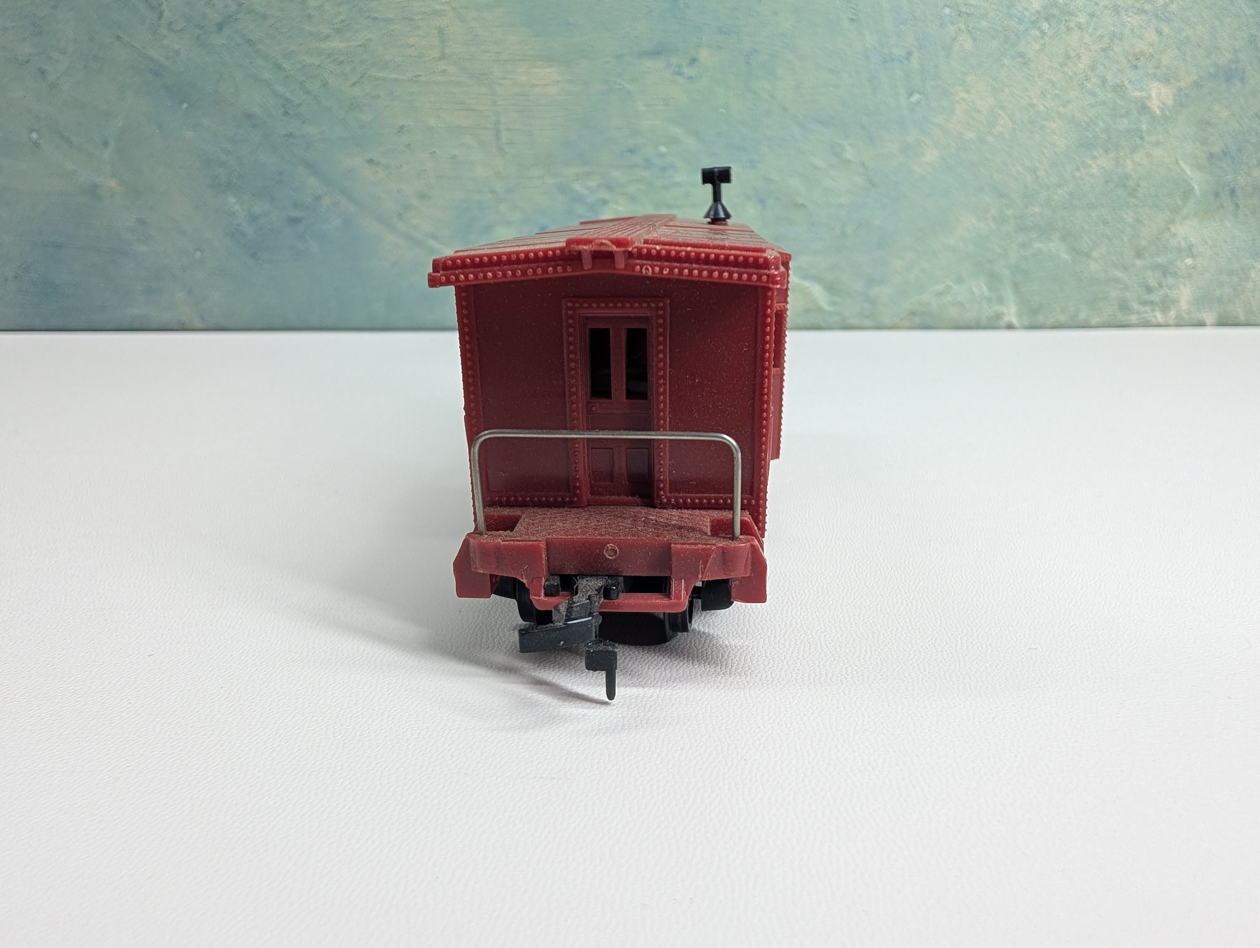 USED Marx HO Scale Bay Window Caboose New Haven NH #C-630