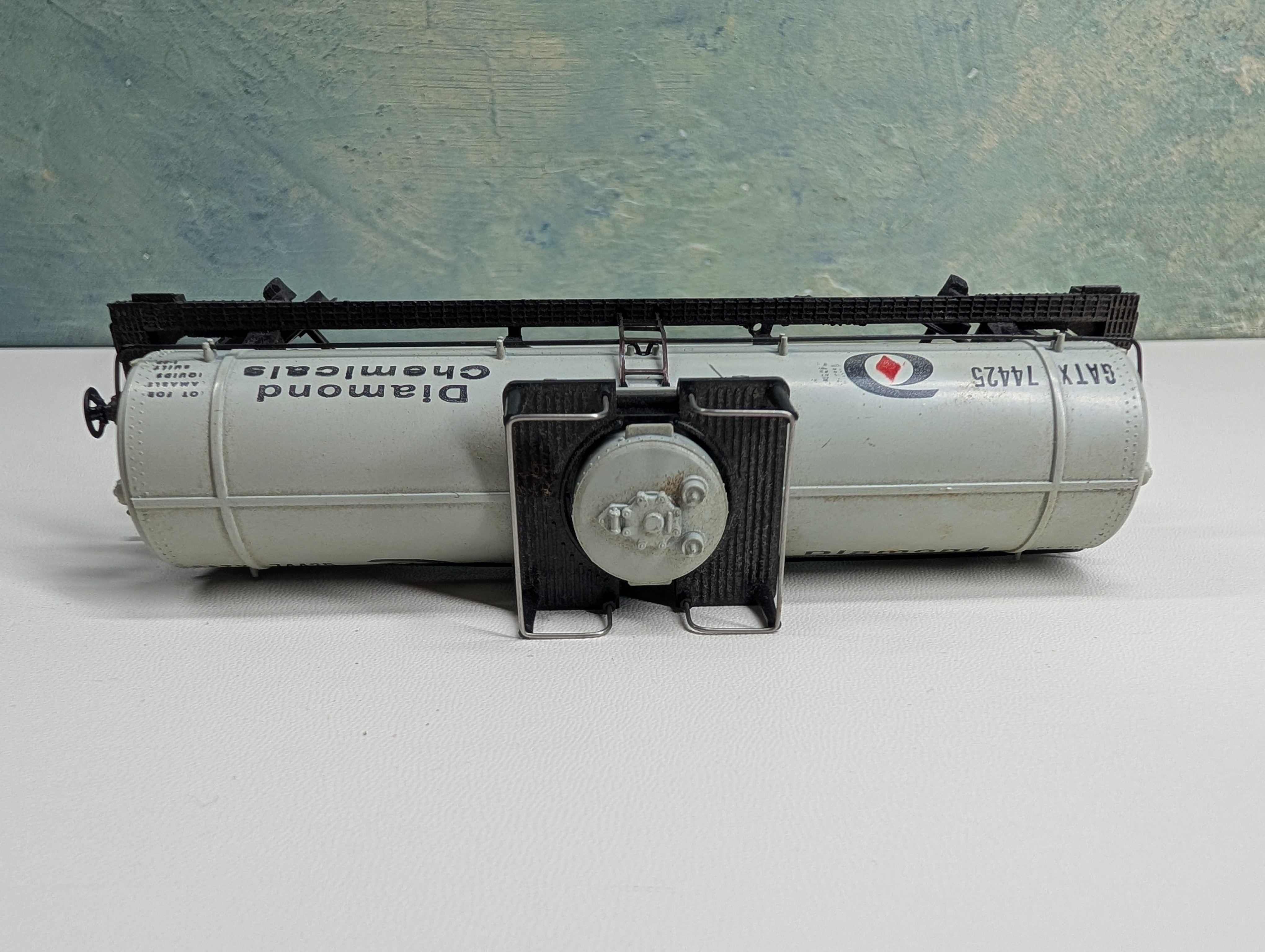 USED Mantua HO Scale Tank Car Diamond Chemicals GATX #74425