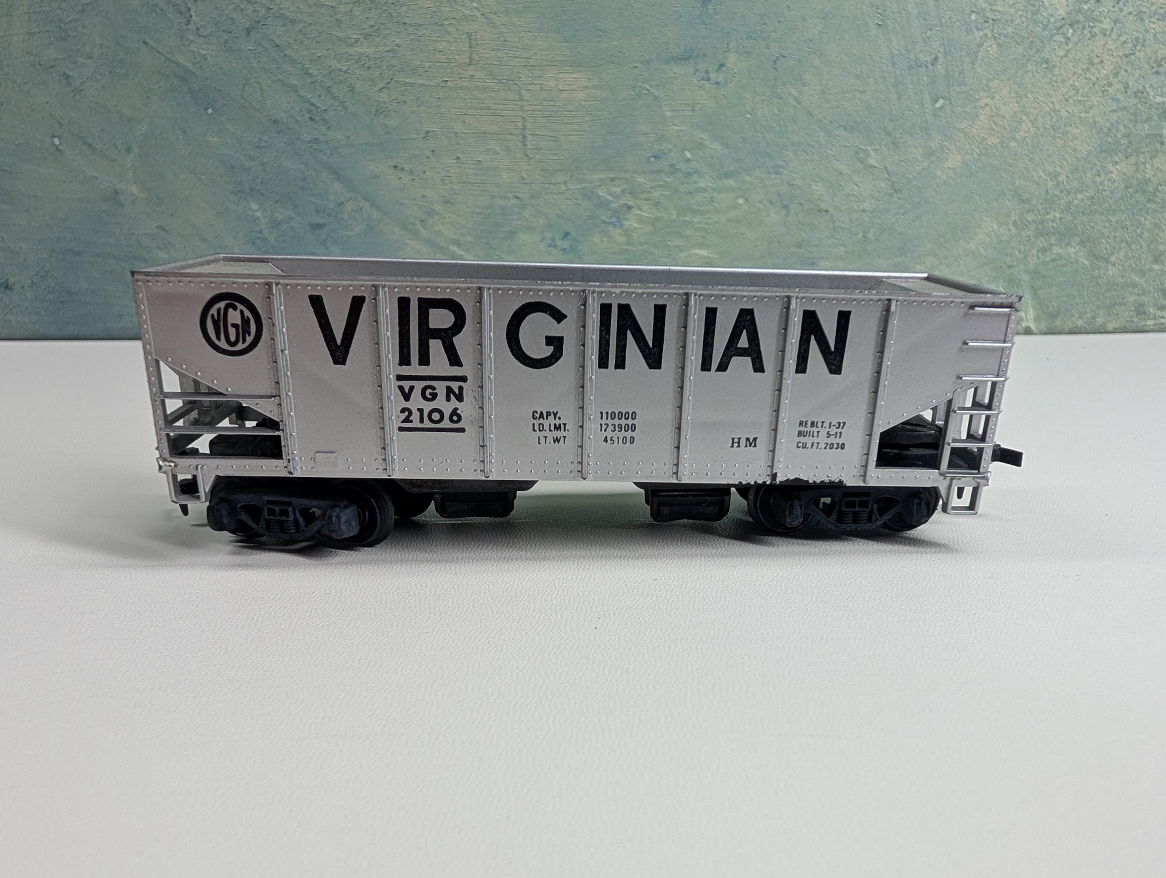 USED Tyco HO Scale Operating Hopper Virginian VGN #2106