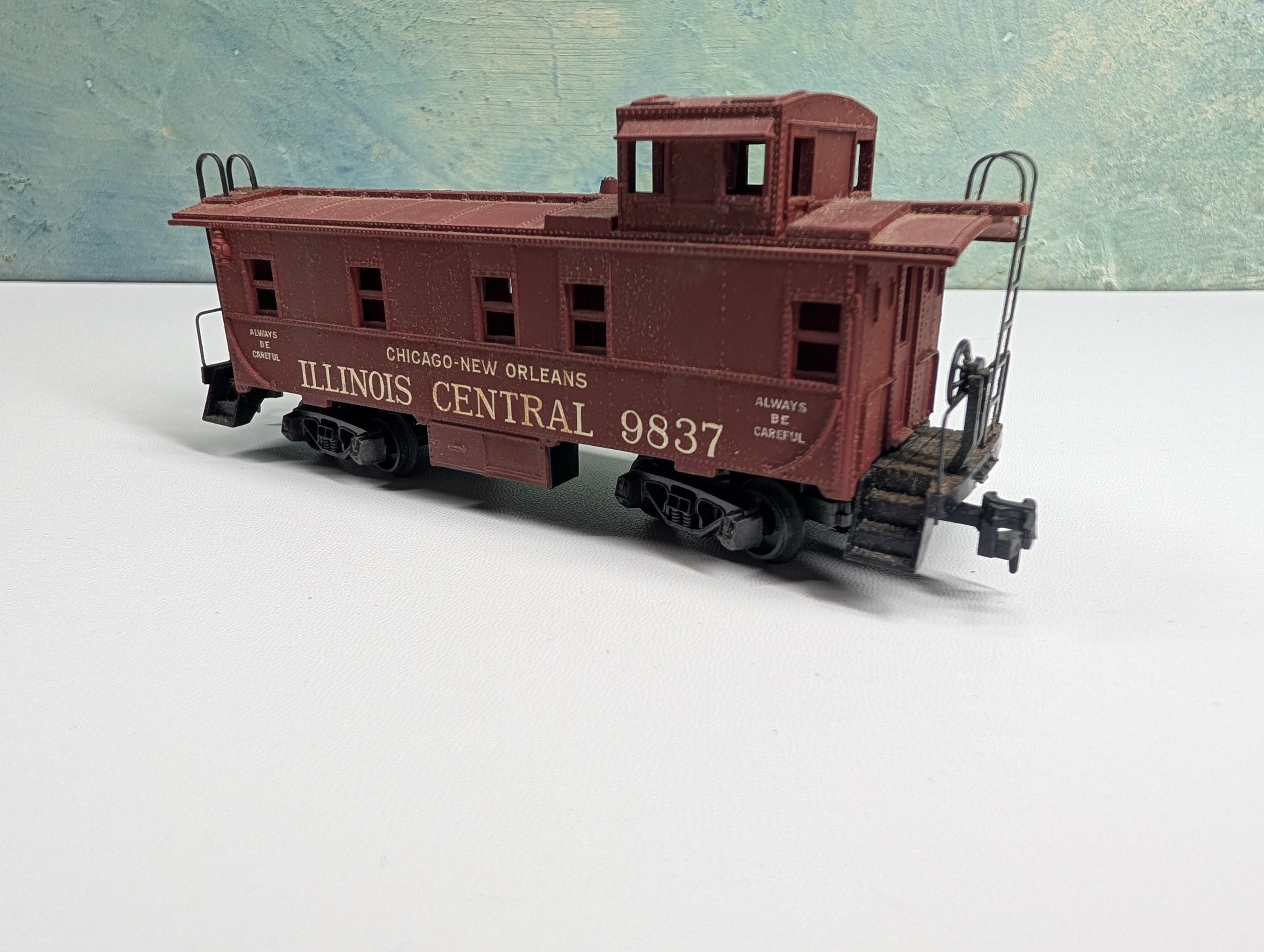 USED Rivarossi HO Scale Caboose Illinois Central IC #9837