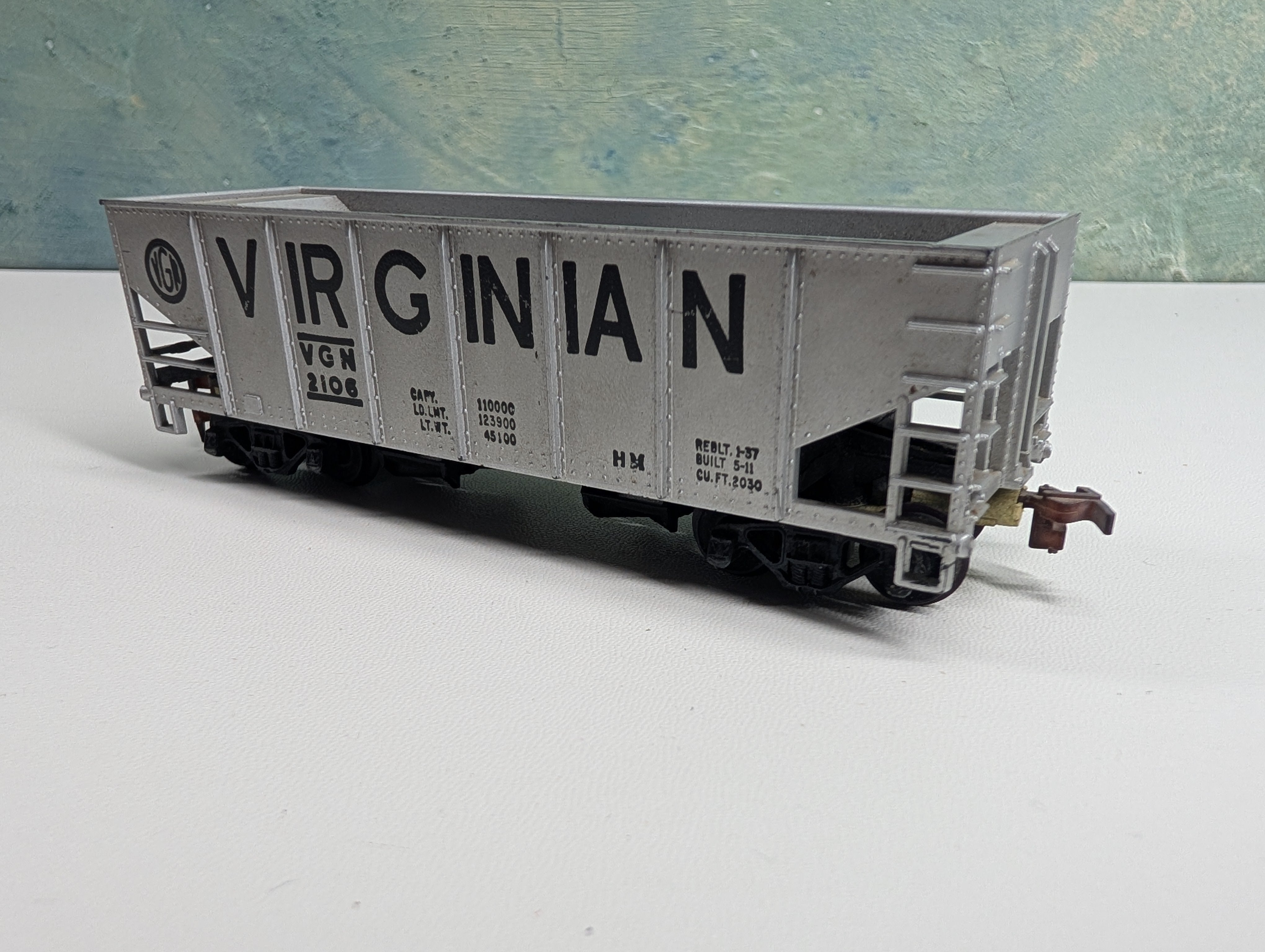 USED Tyco HO Scale Operating Hopper Virginian VGN #2106