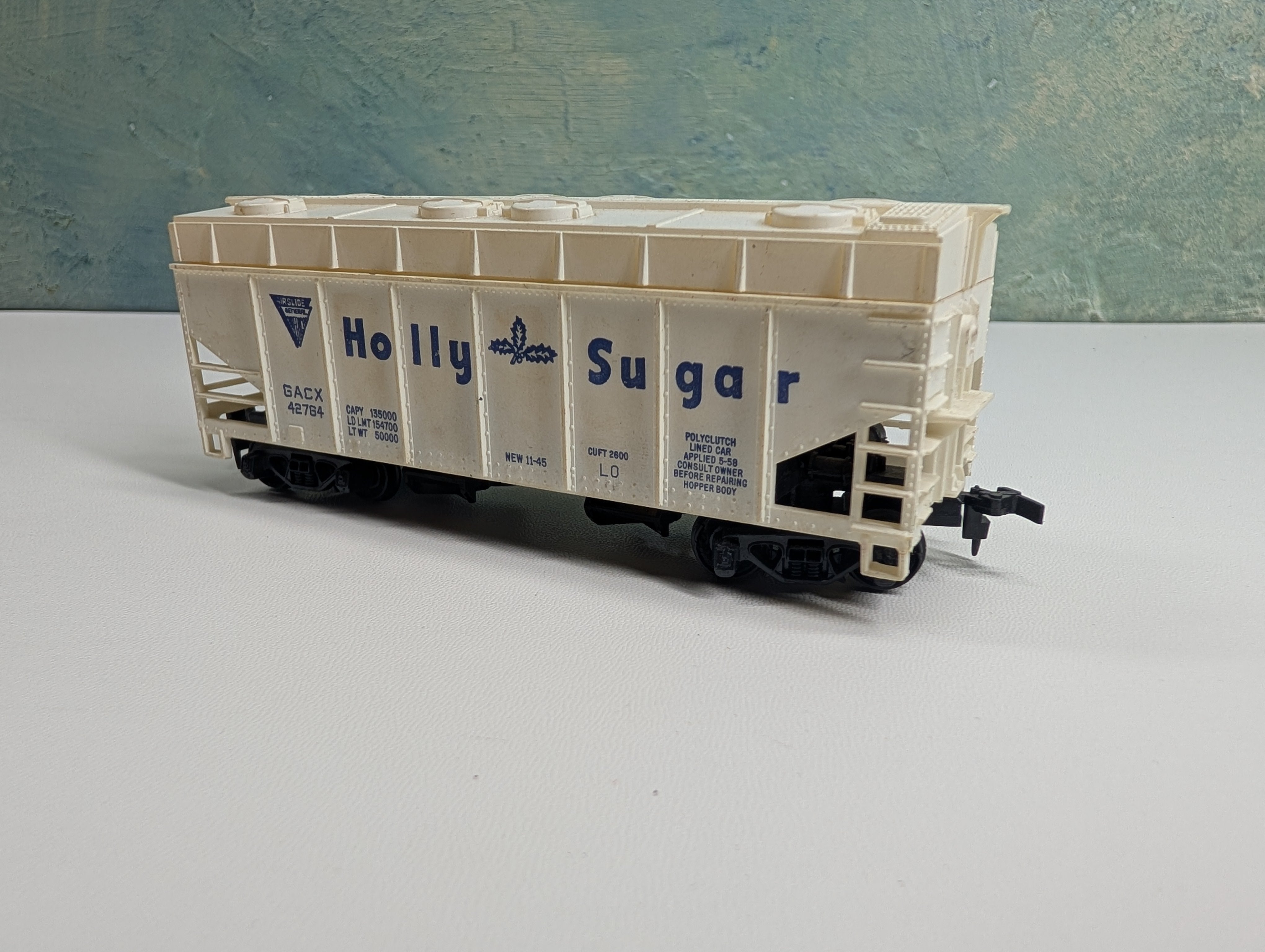 USED Tyco HO Scale Operating Hopper w/ Roof! Holly Sugar GACX #42764