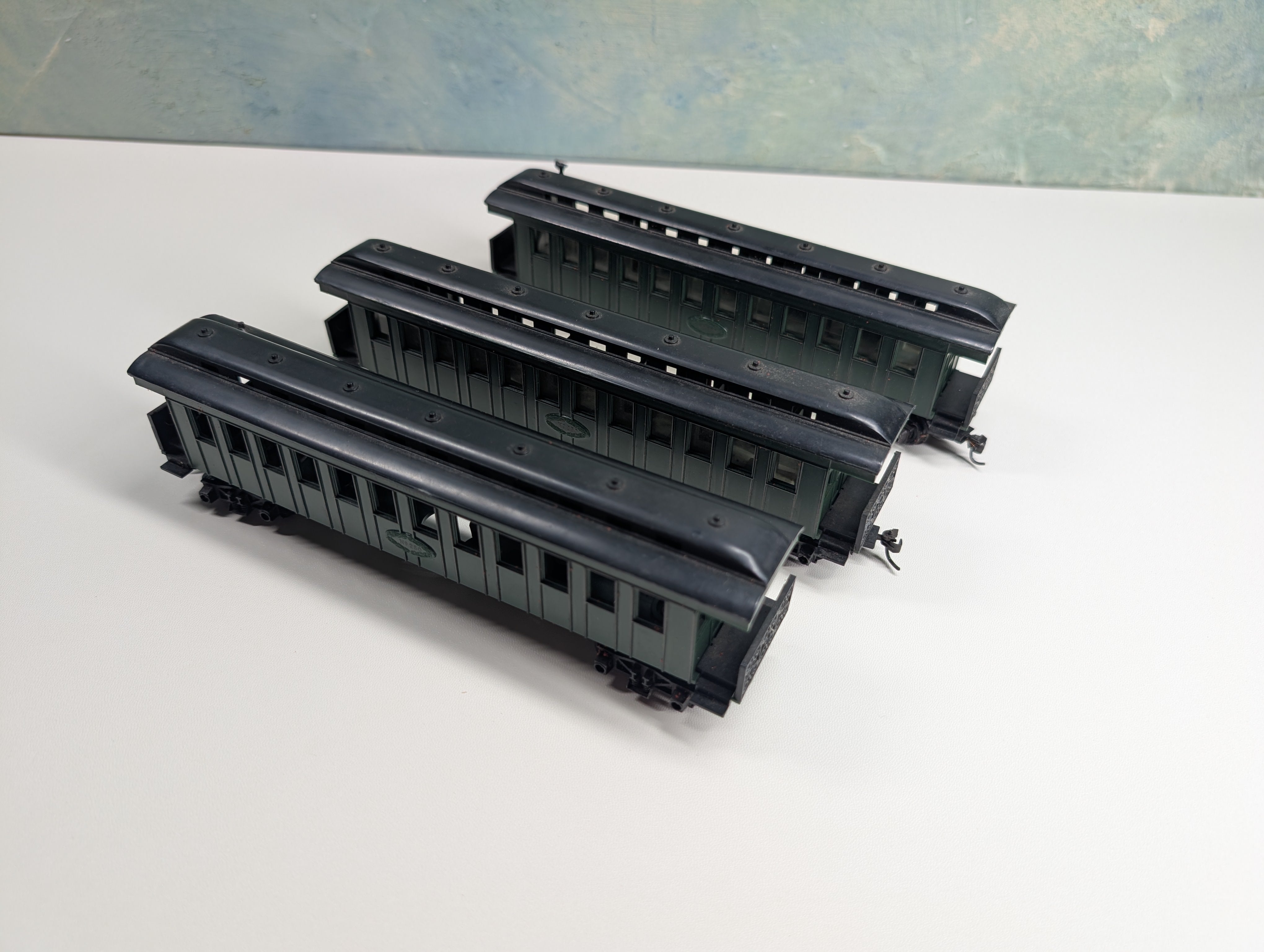 USED Tri-Ang HO Scale OBS Passenger Cars Pullman #250 (3 pcs)