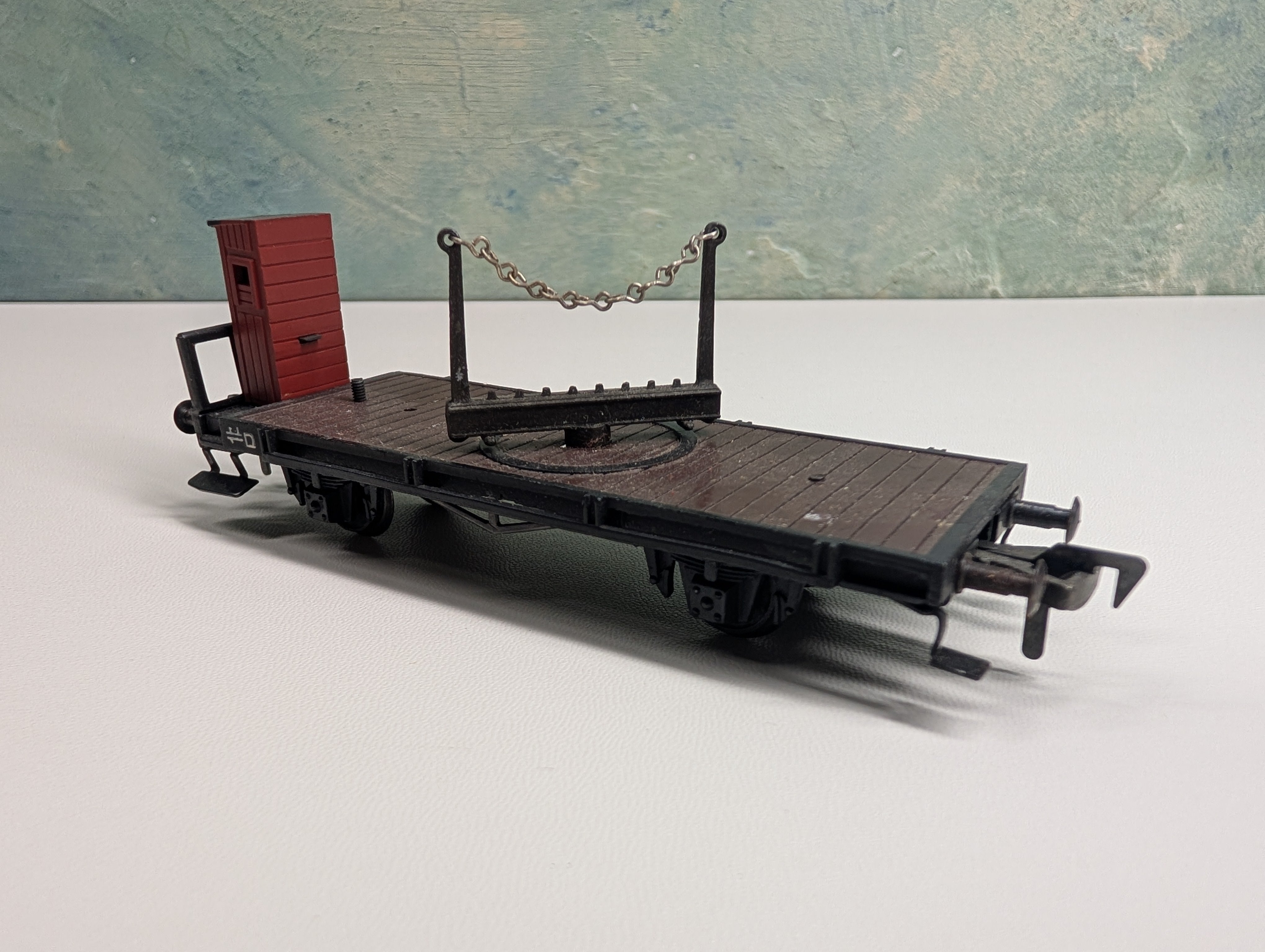 USED Fleischmann HO Scale Turntable Flat Car w/ Brakeman's Cab