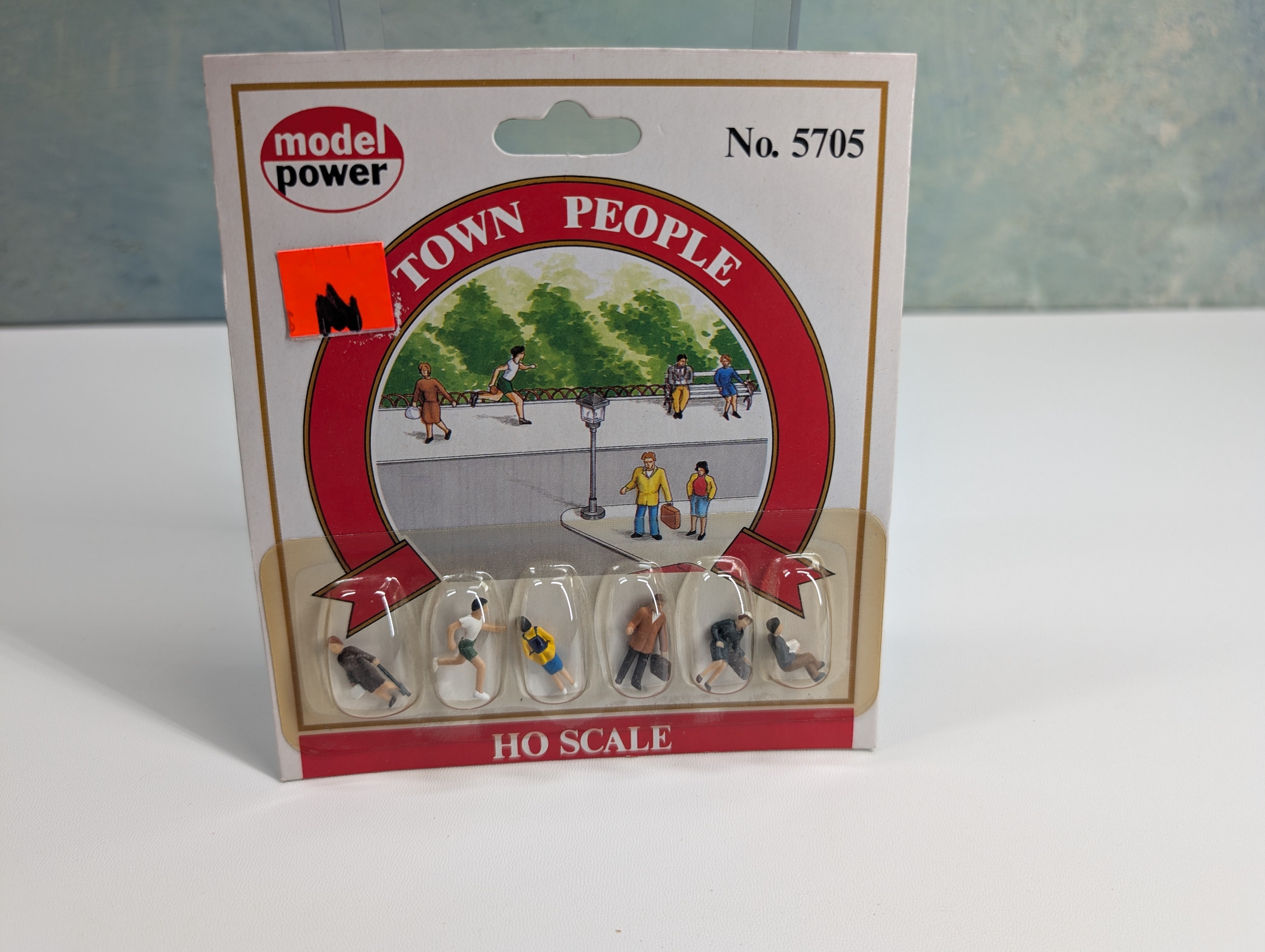 Model Power 5705 HO Scale Town People