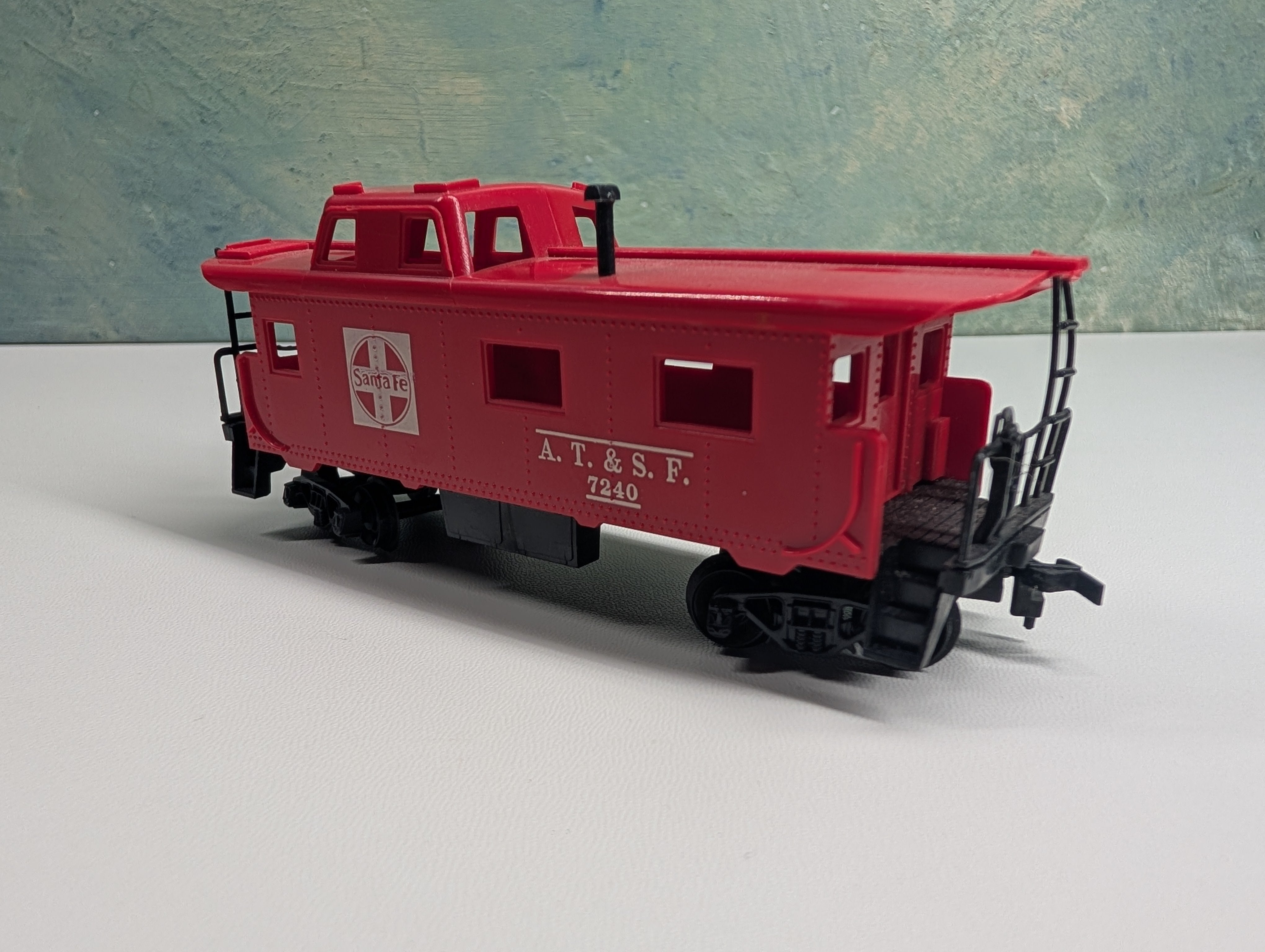 USED Tyco HO Scale Caboose Santa Fe #7240
