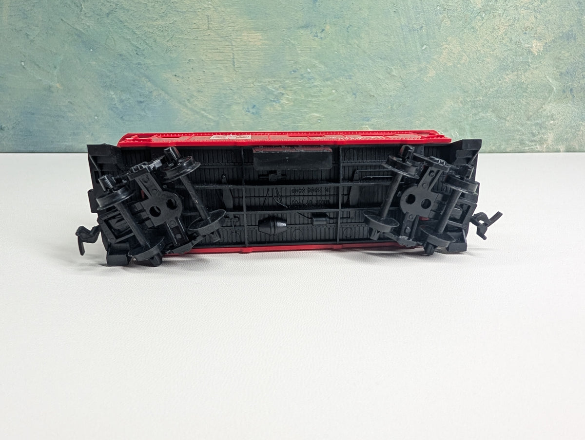 USED Tyco HO Scale Caboose Santa Fe #7240
