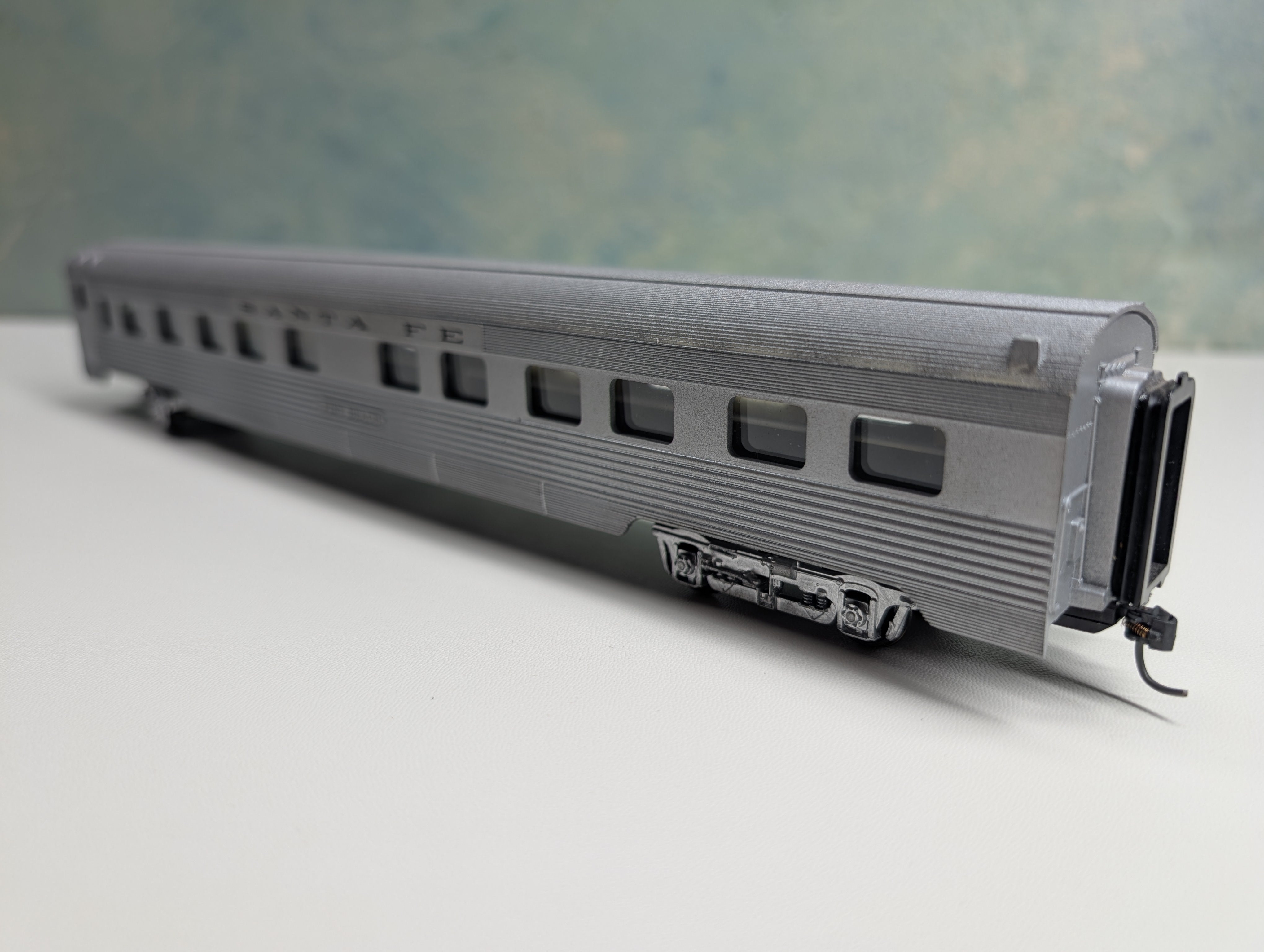 USED Con-Cor HO Scale Passenger Car Santa Fe Pine Beach