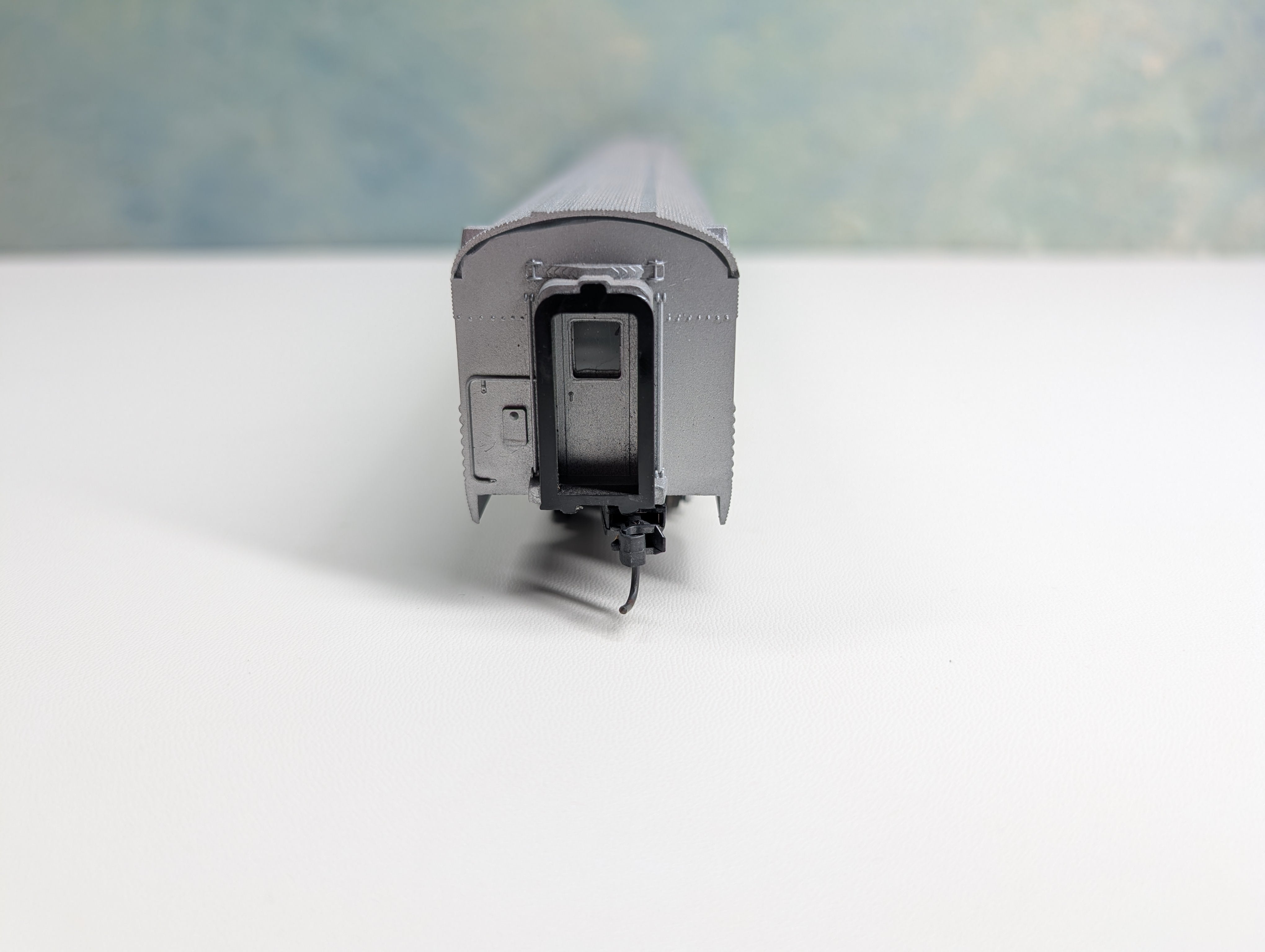 USED Con-Cor HO Scale Passenger Car Santa Fe Pine Beach