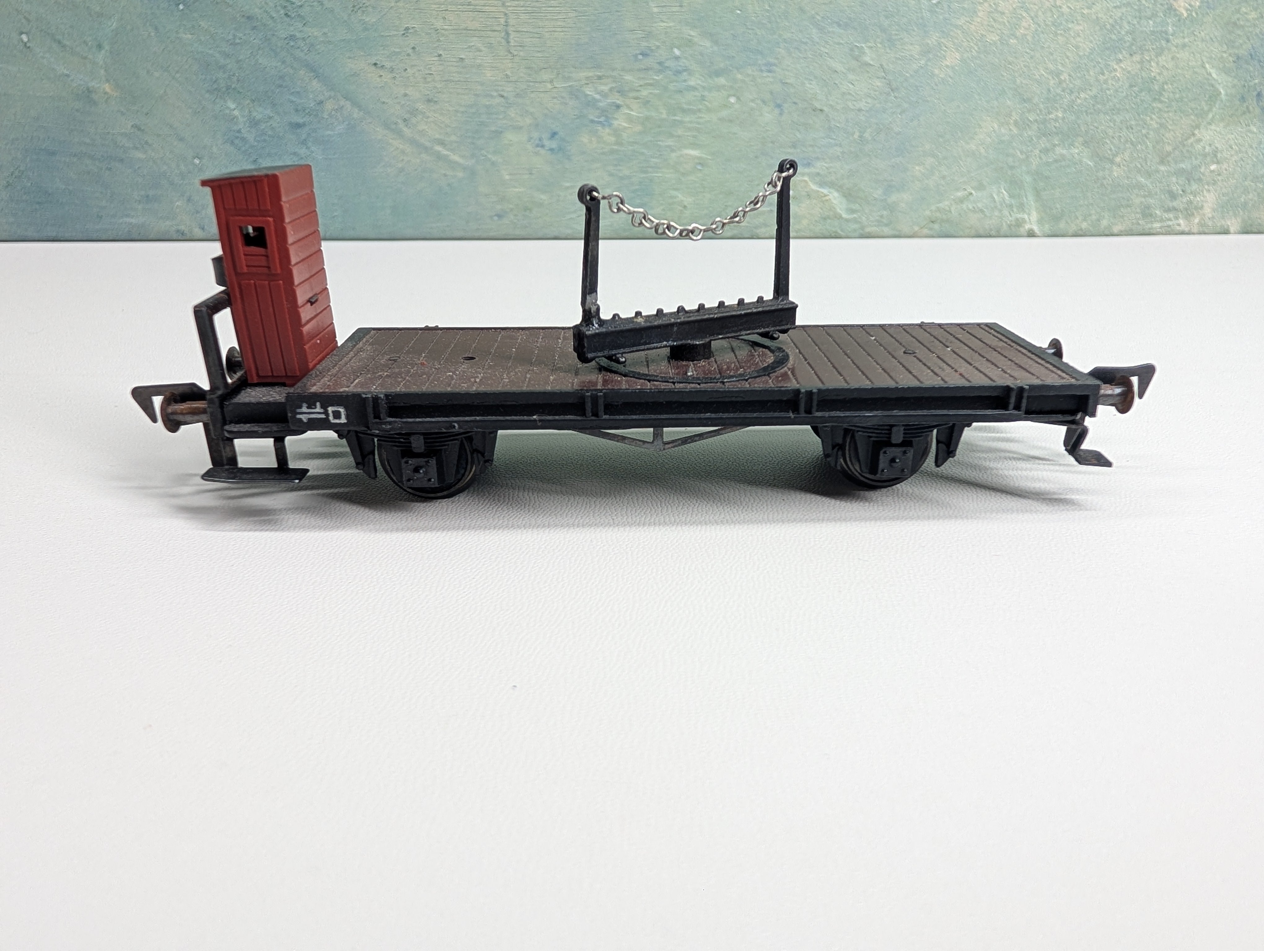USED Fleischmann HO Scale Turntable Flat Car w/ Brakeman's Cab