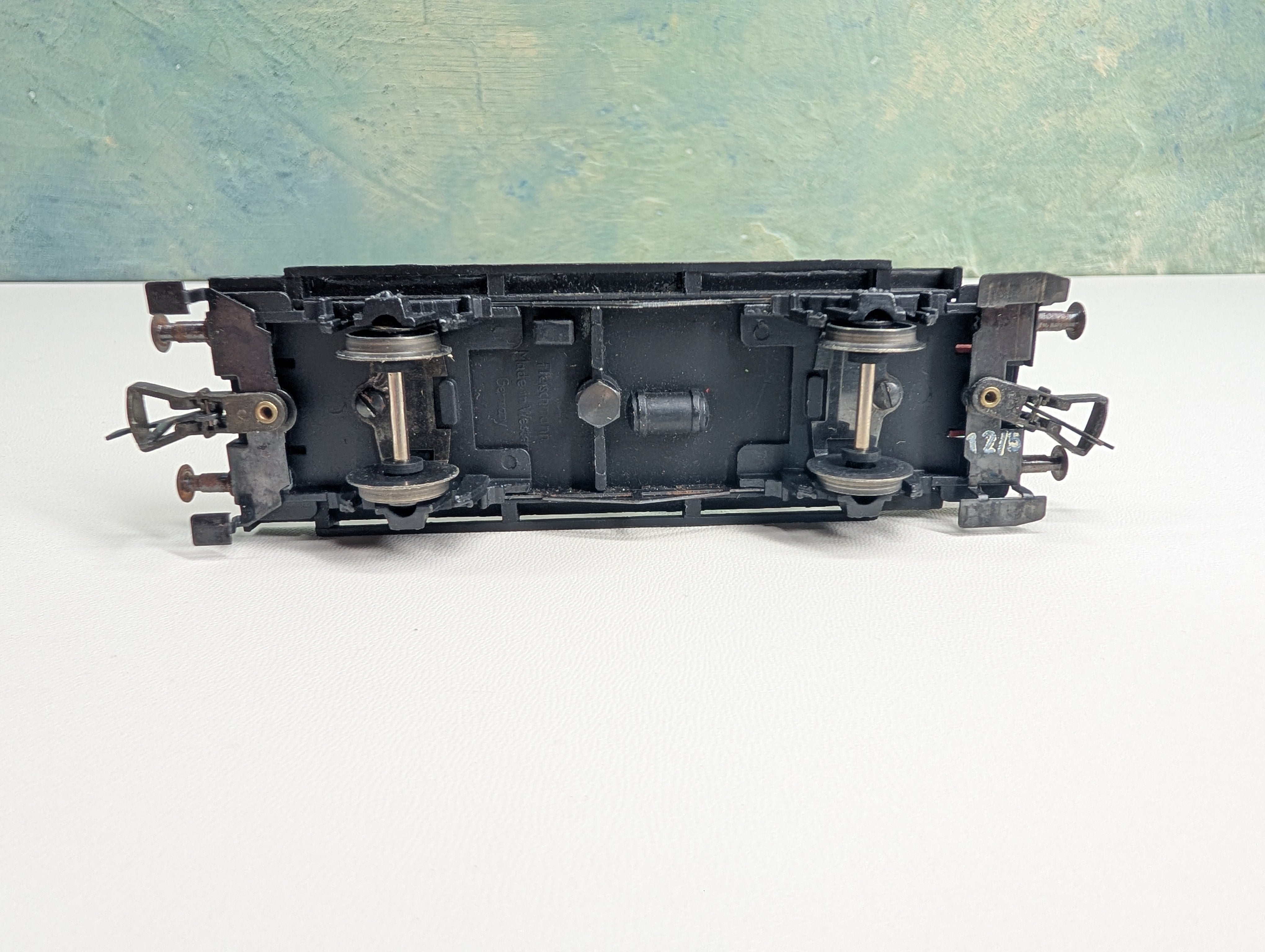 USED Fleischmann HO Scale Turntable Flat Car w/ Brakeman's Cab