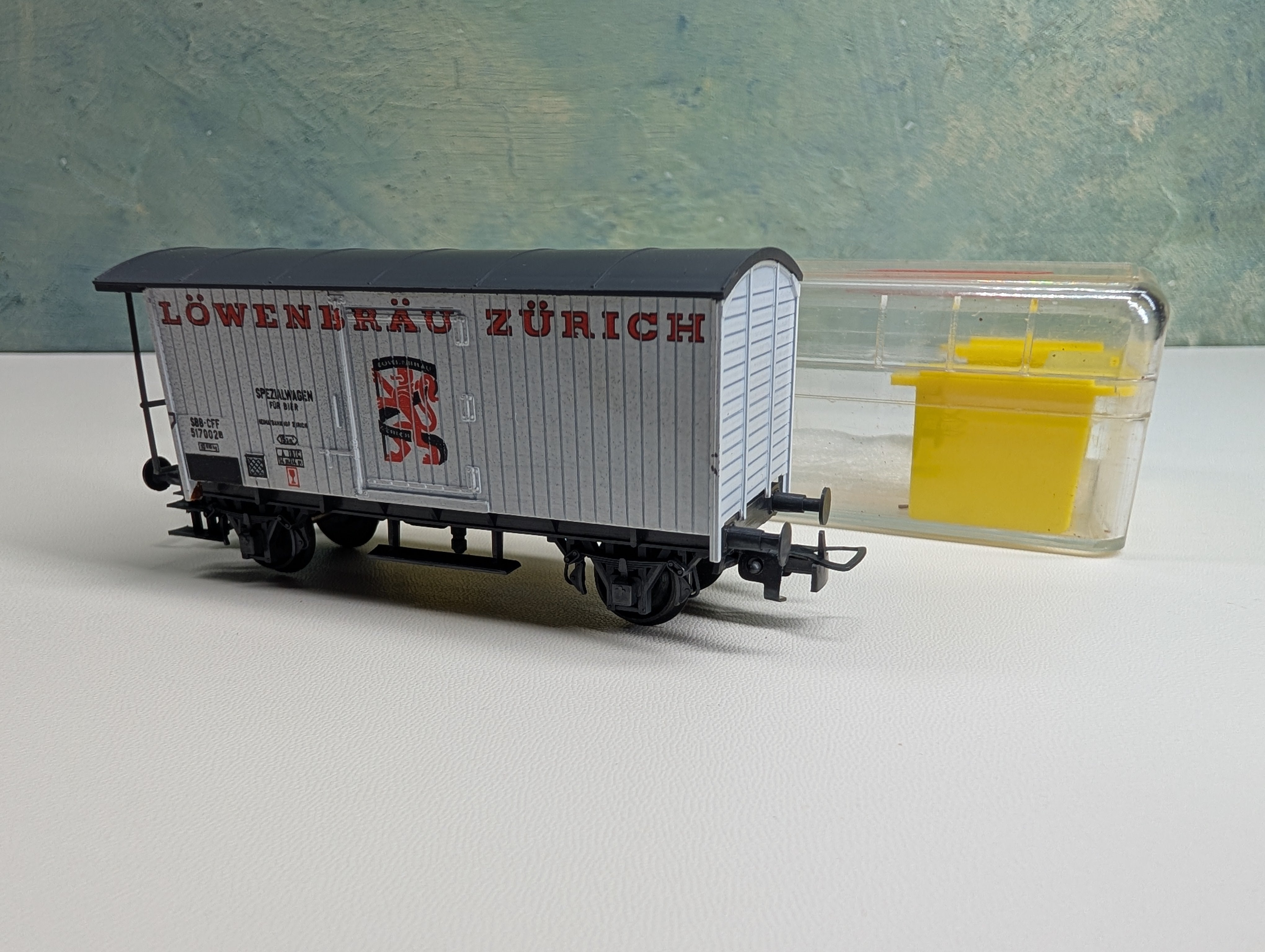 USED Liliput HO Scale Beer Wagon, Beer Car Lowenbrau Zurich #517002P