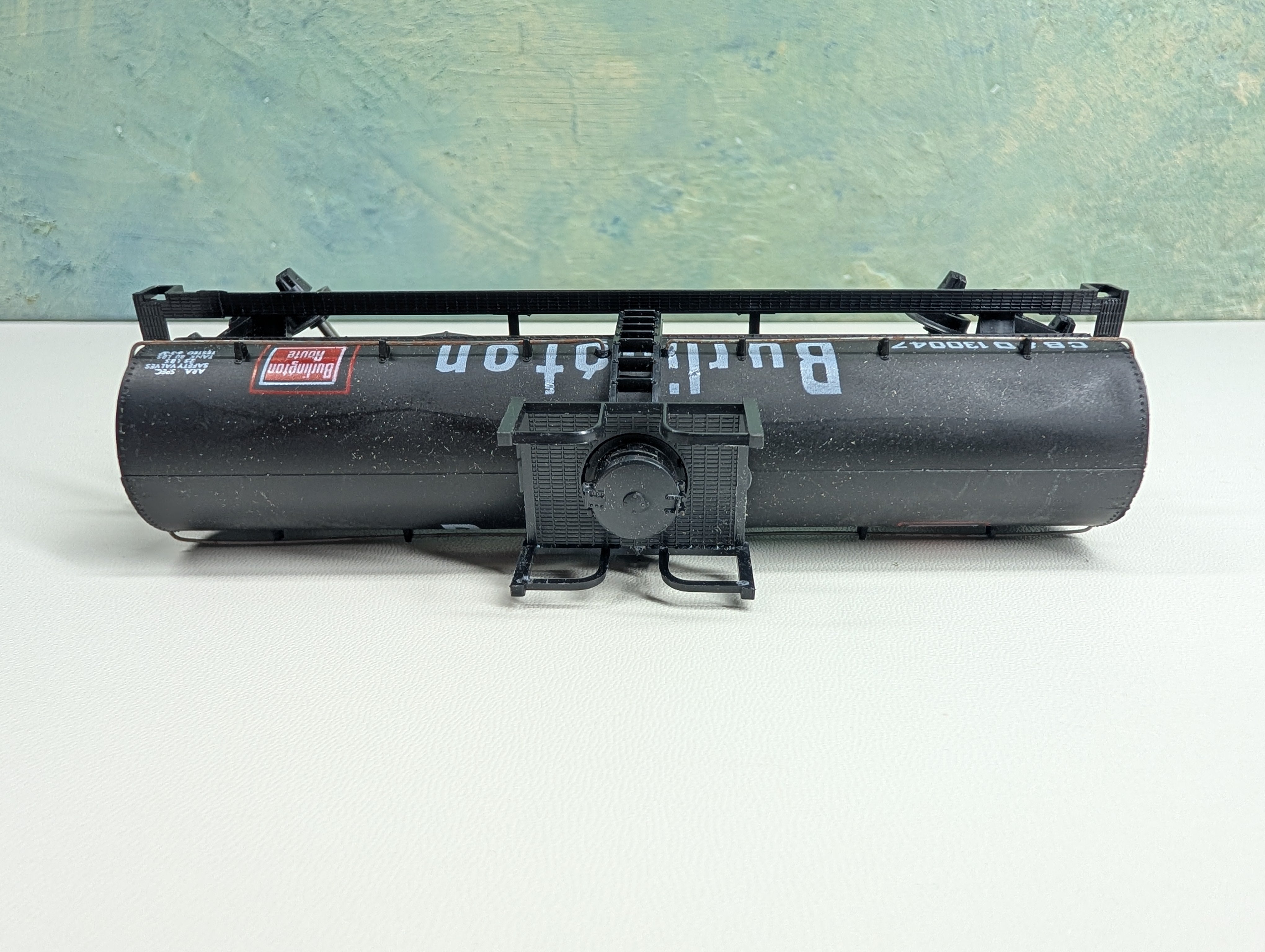 USED HO Scale Tank Car Burlington CB&Q #130047