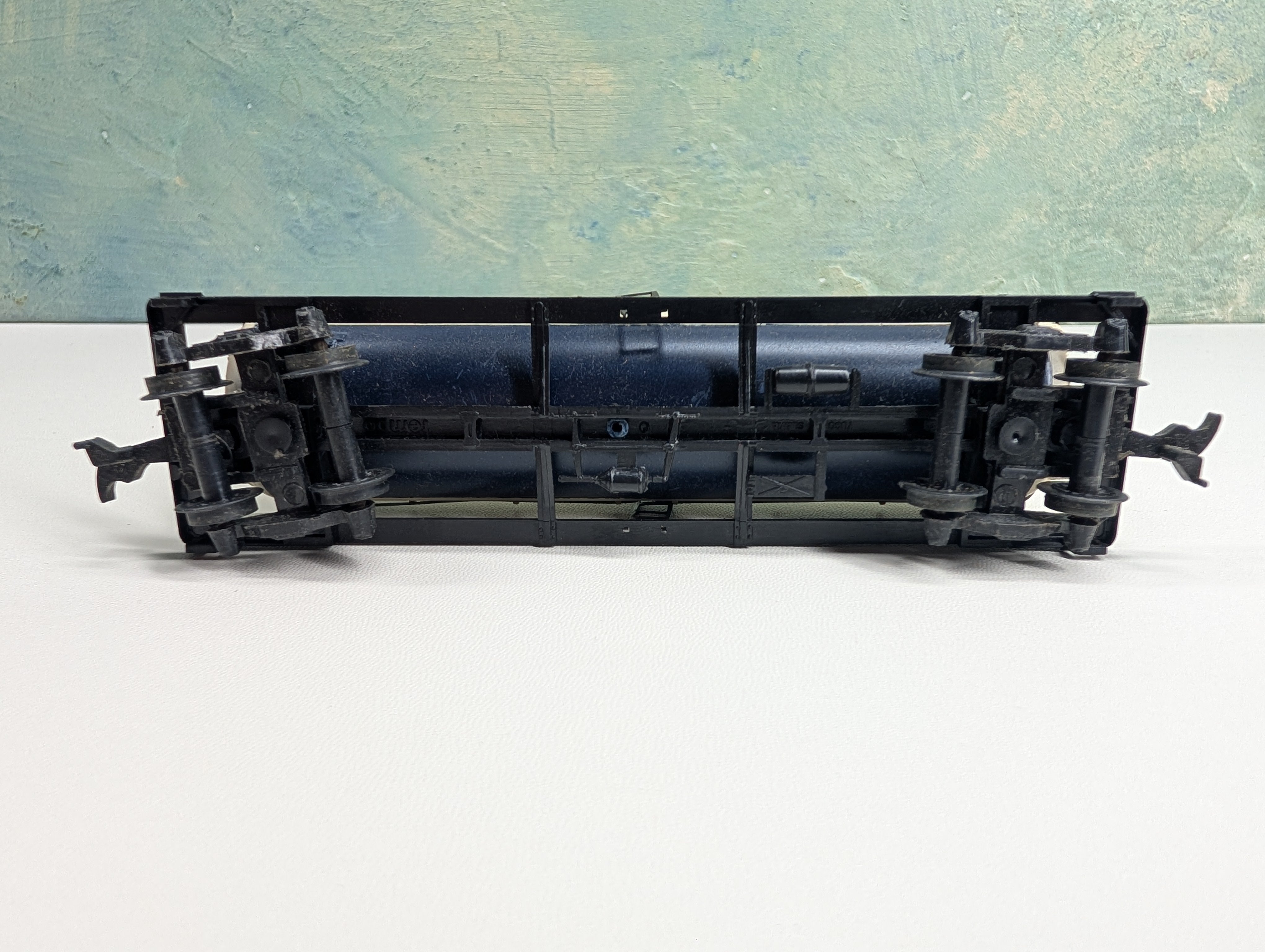 USED HO Scale Tank Car Mobil MOBX #11123