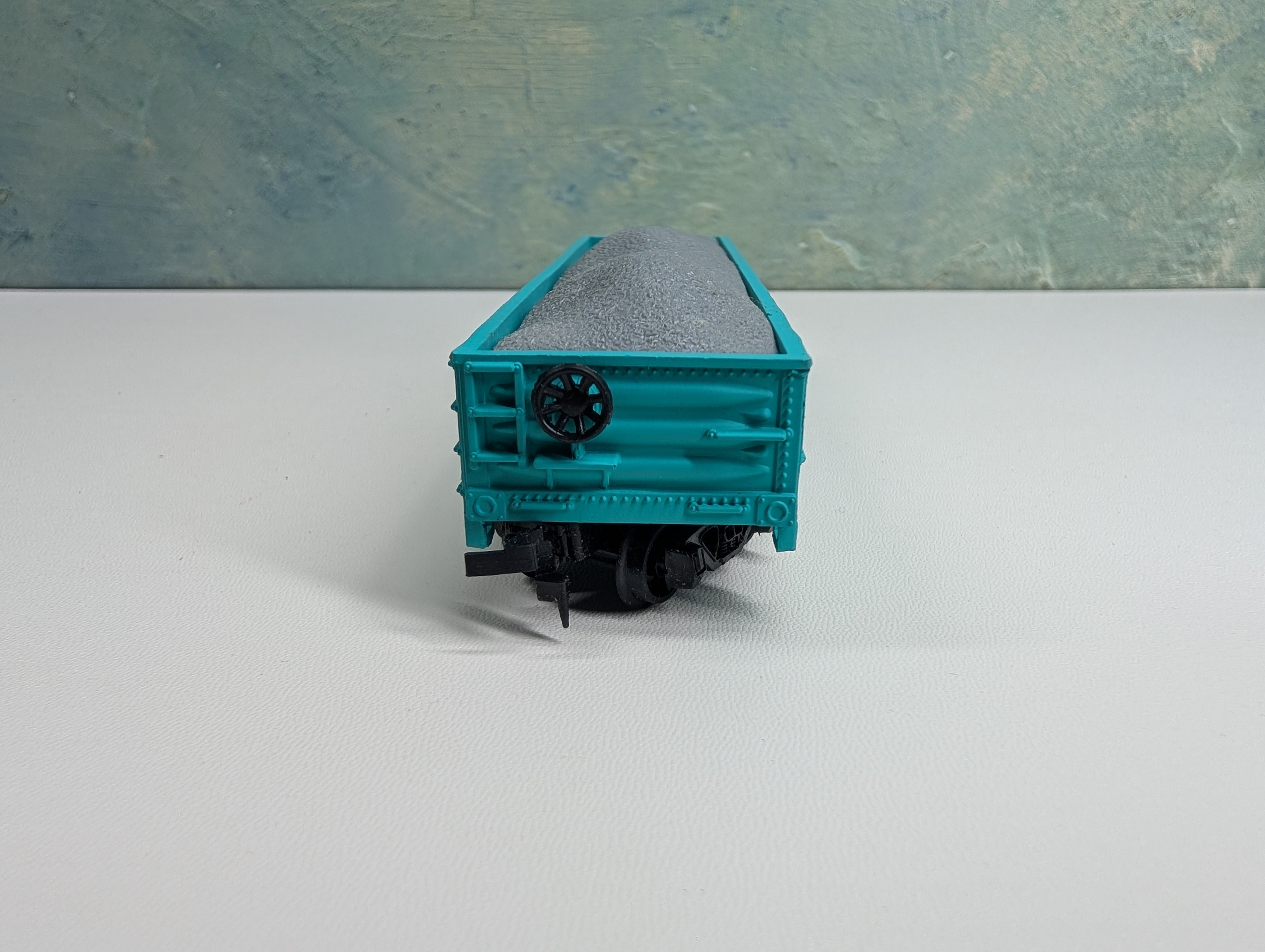 USED AHM HO Scale Gondola w/ Load Pittsburgh and Lake Erie P&LE #43245