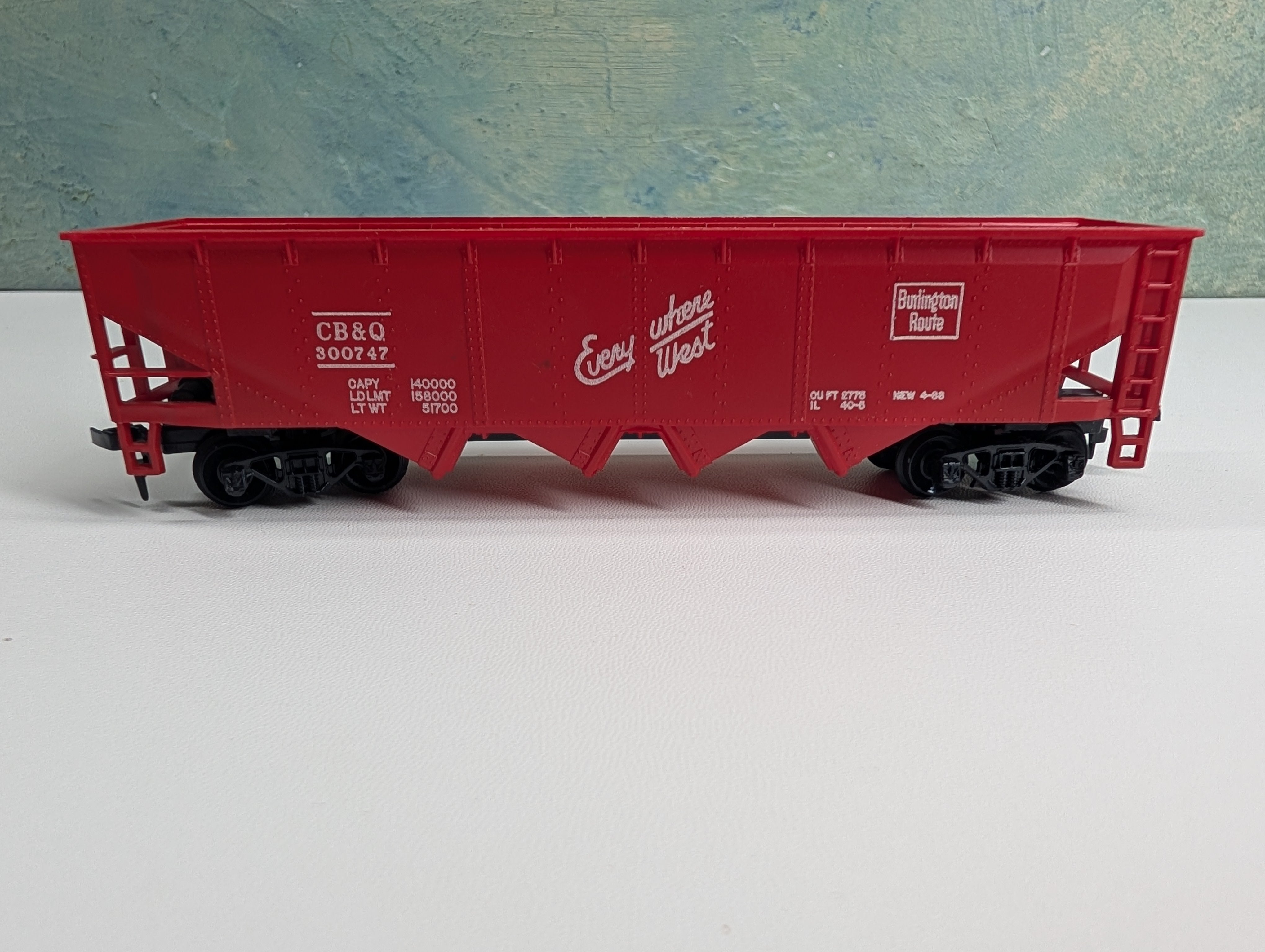 USED Tyco HO Scale Quad Hopper Burlington CB&Q #300747
