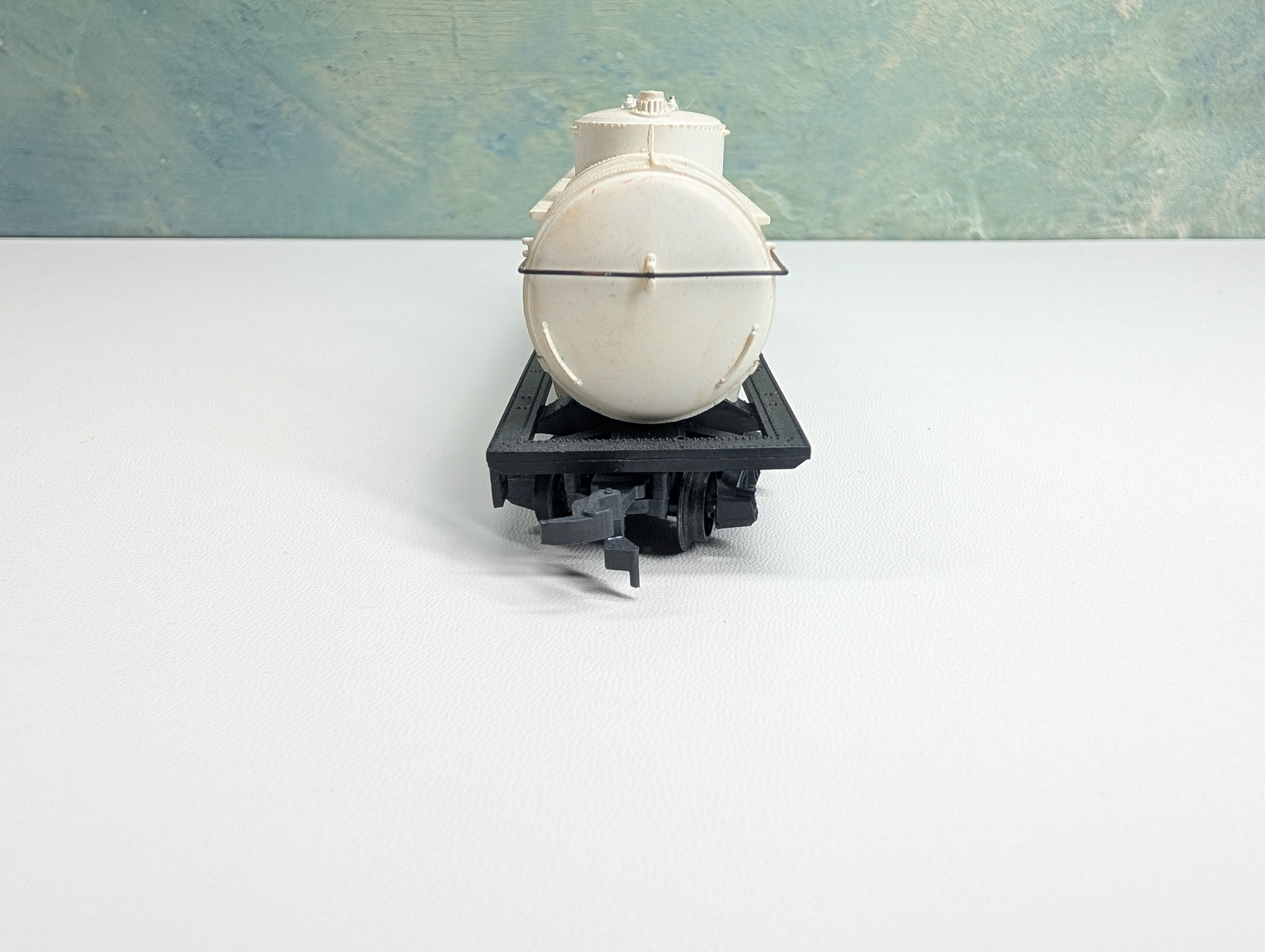USED HO Scale Triple Dome Tank Car Atlantic AX #340
