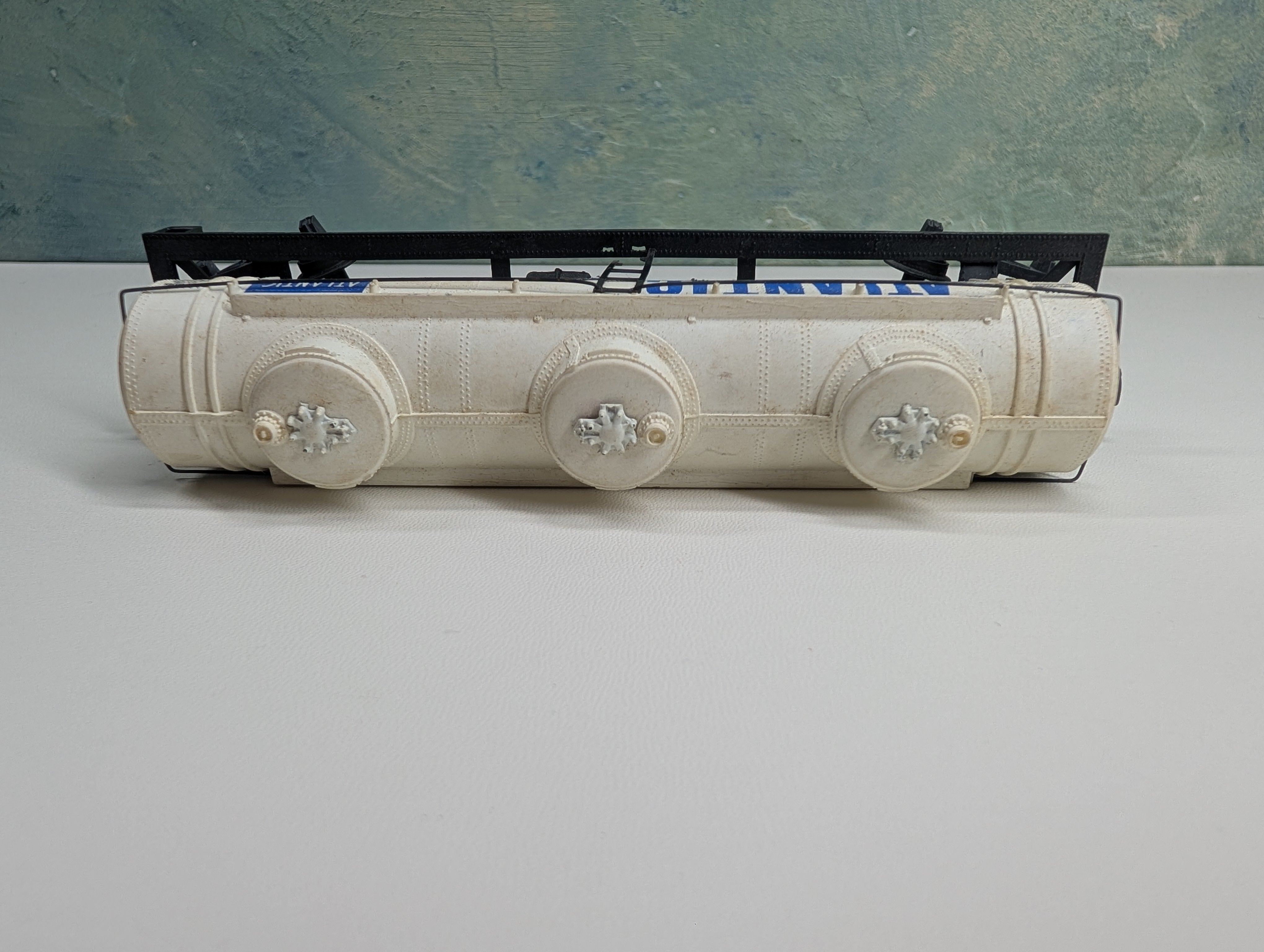 USED HO Scale Triple Dome Tank Car Atlantic AX #340