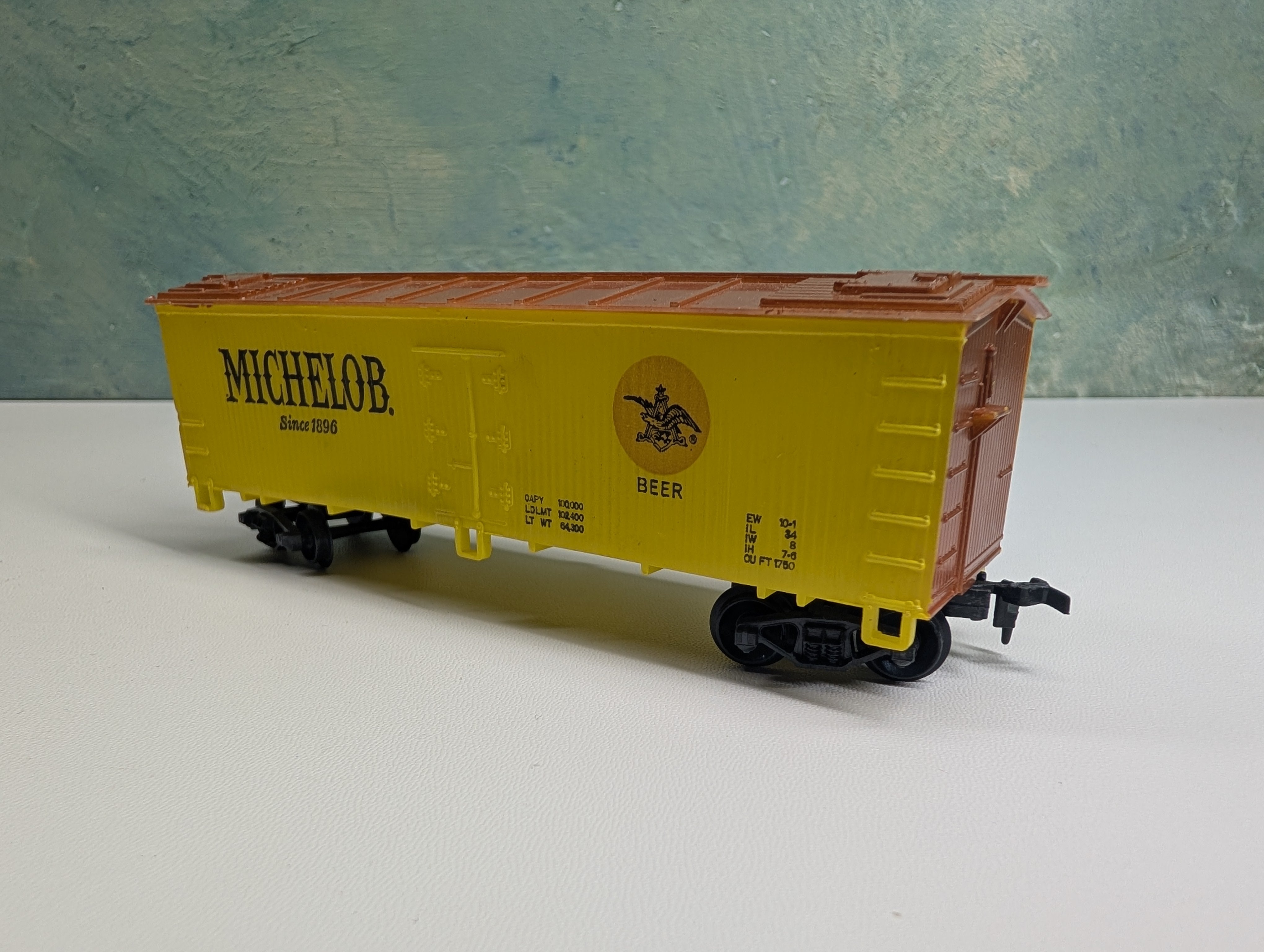USED Life-Like HO Scale Beer Car Michelob