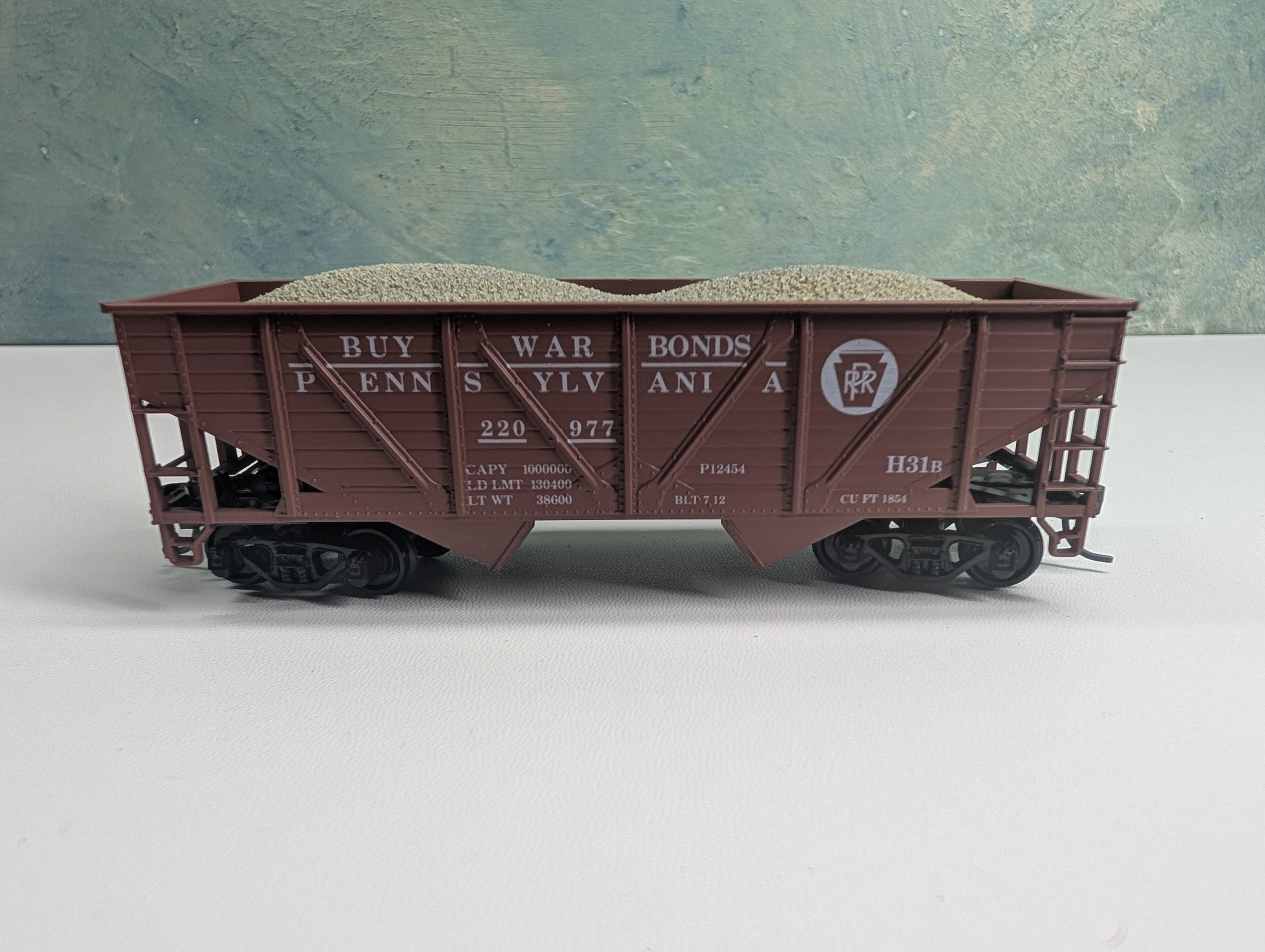 USED Athearn HO Scale H31B Hopper w/ Load Pennsylvania PRR #220977 War Bonds, 3rd Rail Graphics Custom
