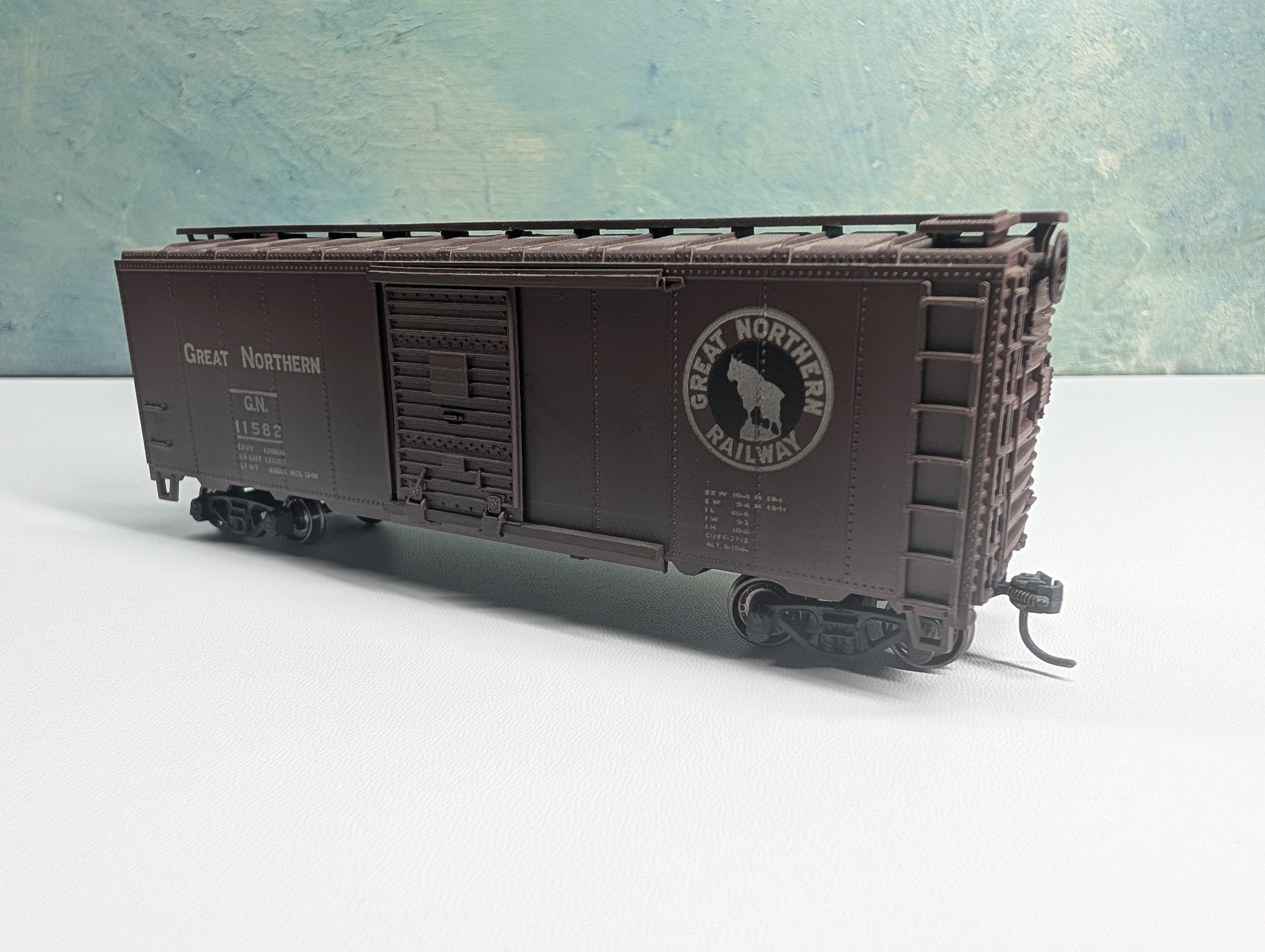 USED Athearn HO Scale Beautifully Weathered 40' Box Car Great Northern GN #11582 Metal Wheels