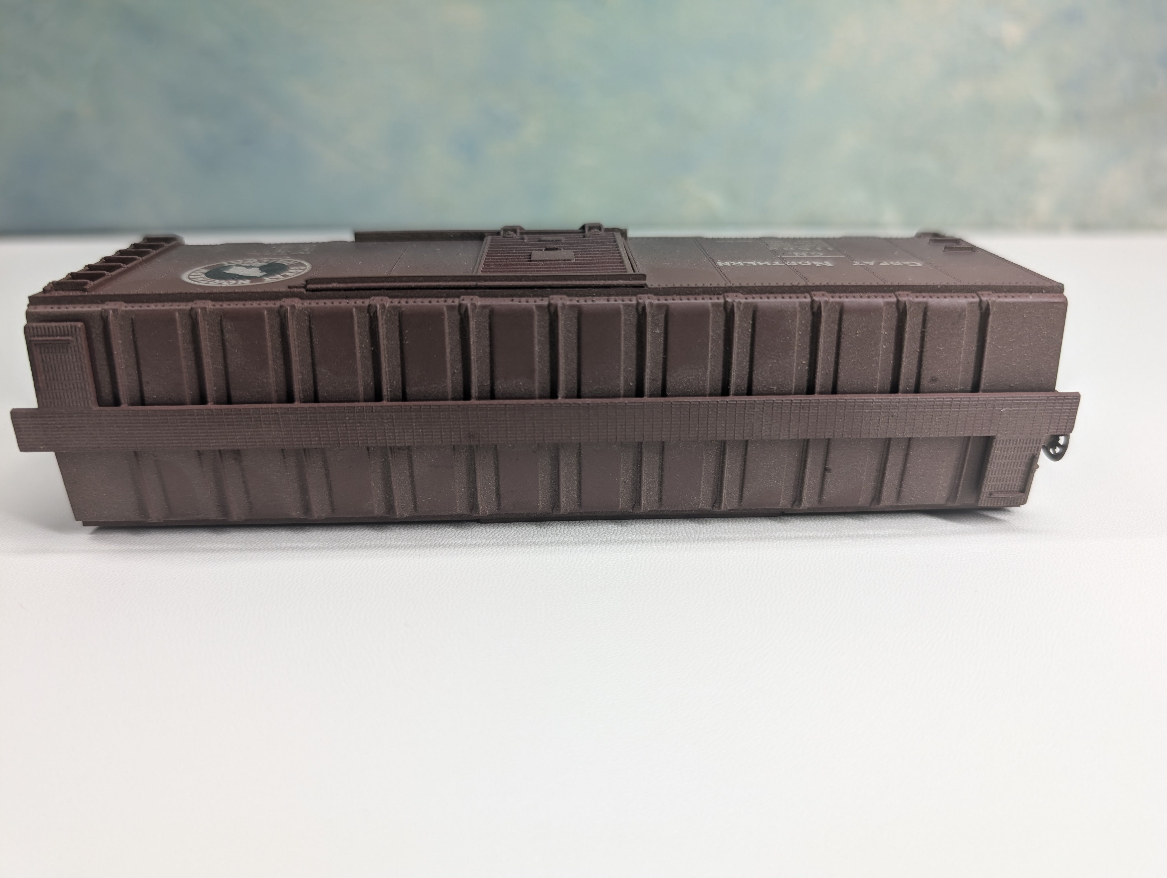 USED Athearn HO Scale Beautifully Weathered 40' Box Car Great Northern GN #11582 Metal Wheels