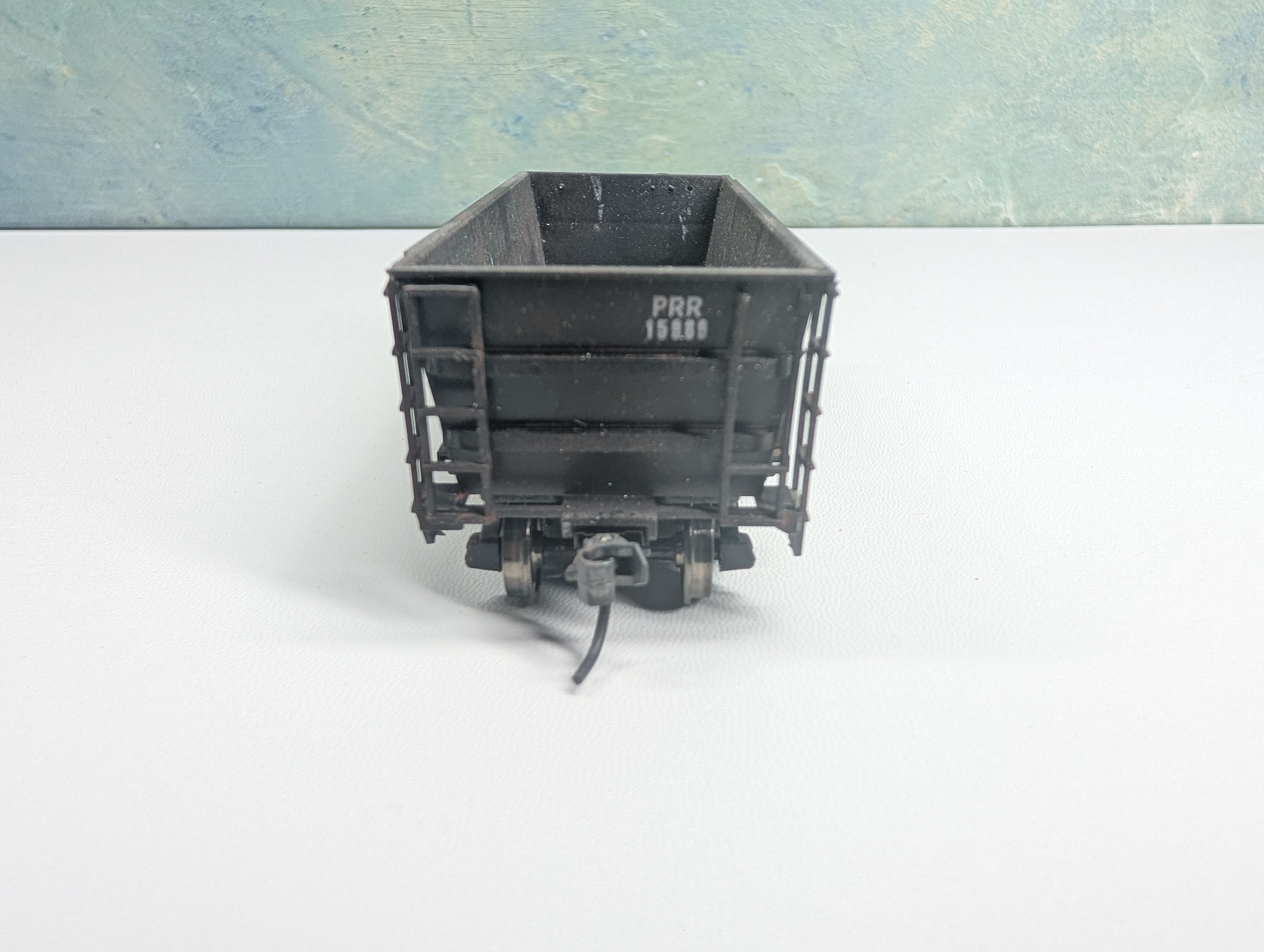 USED Roundhouse HO Scale Lo-Side Ore Car Pennsylvania PRR #15989 Metal Wheels, Weathered