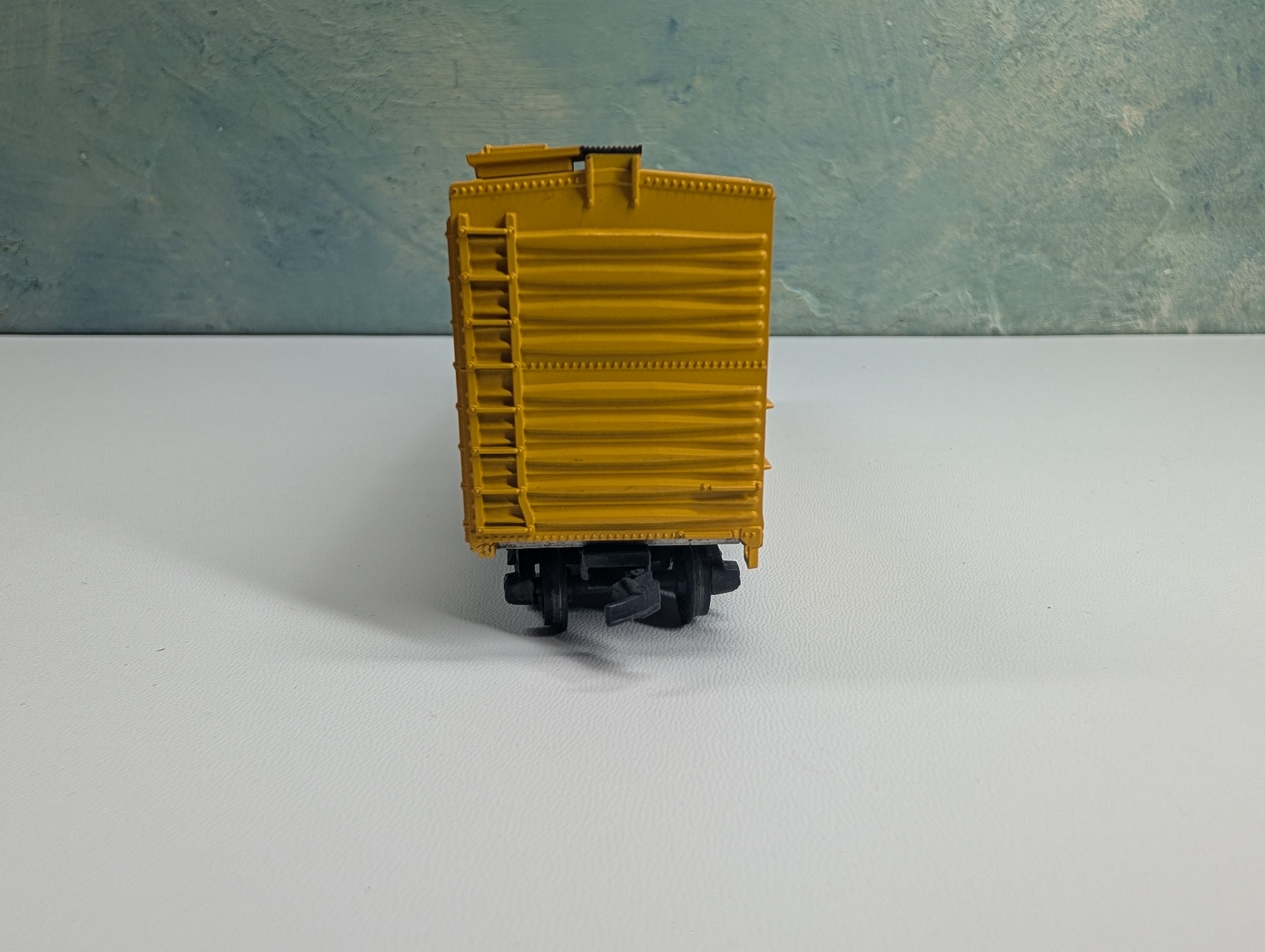USED Athearn HO Scale Cattle Stock Car MKT #47150