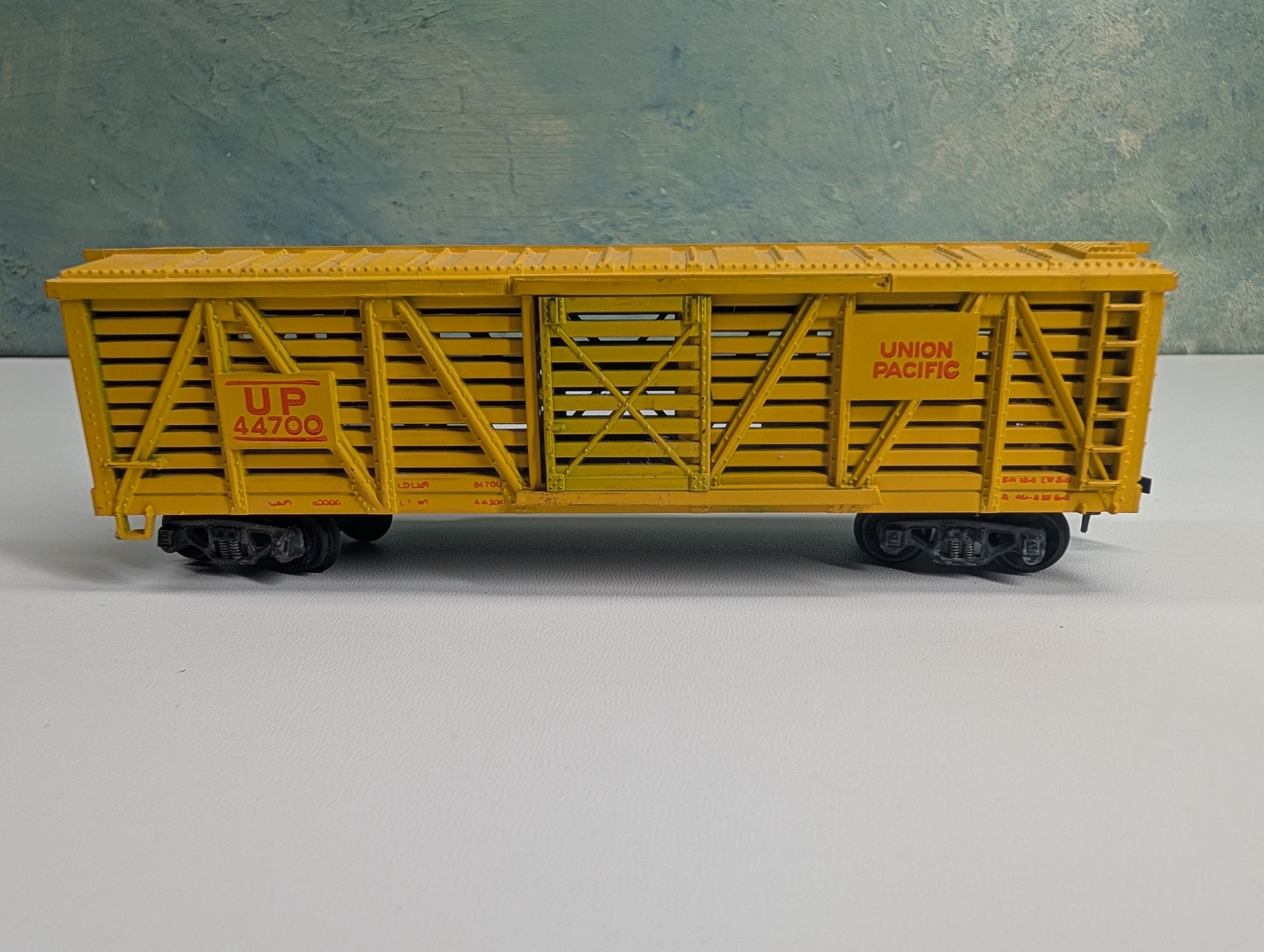 USED Varney HO Scale Cattle Stock Car Union Pacific UP #44700