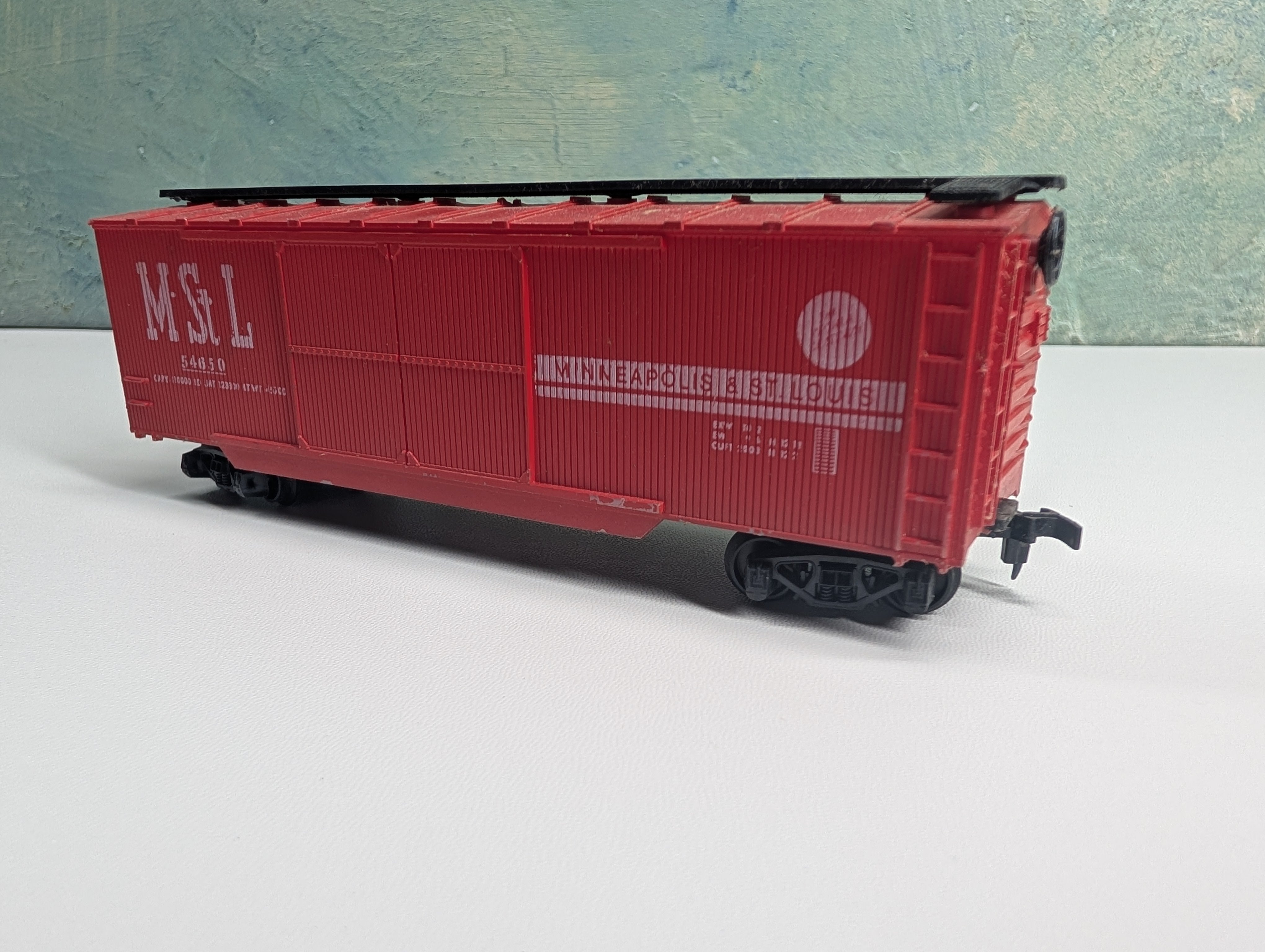 USED Roco HO Scale Wooden Box Car MStL #54650