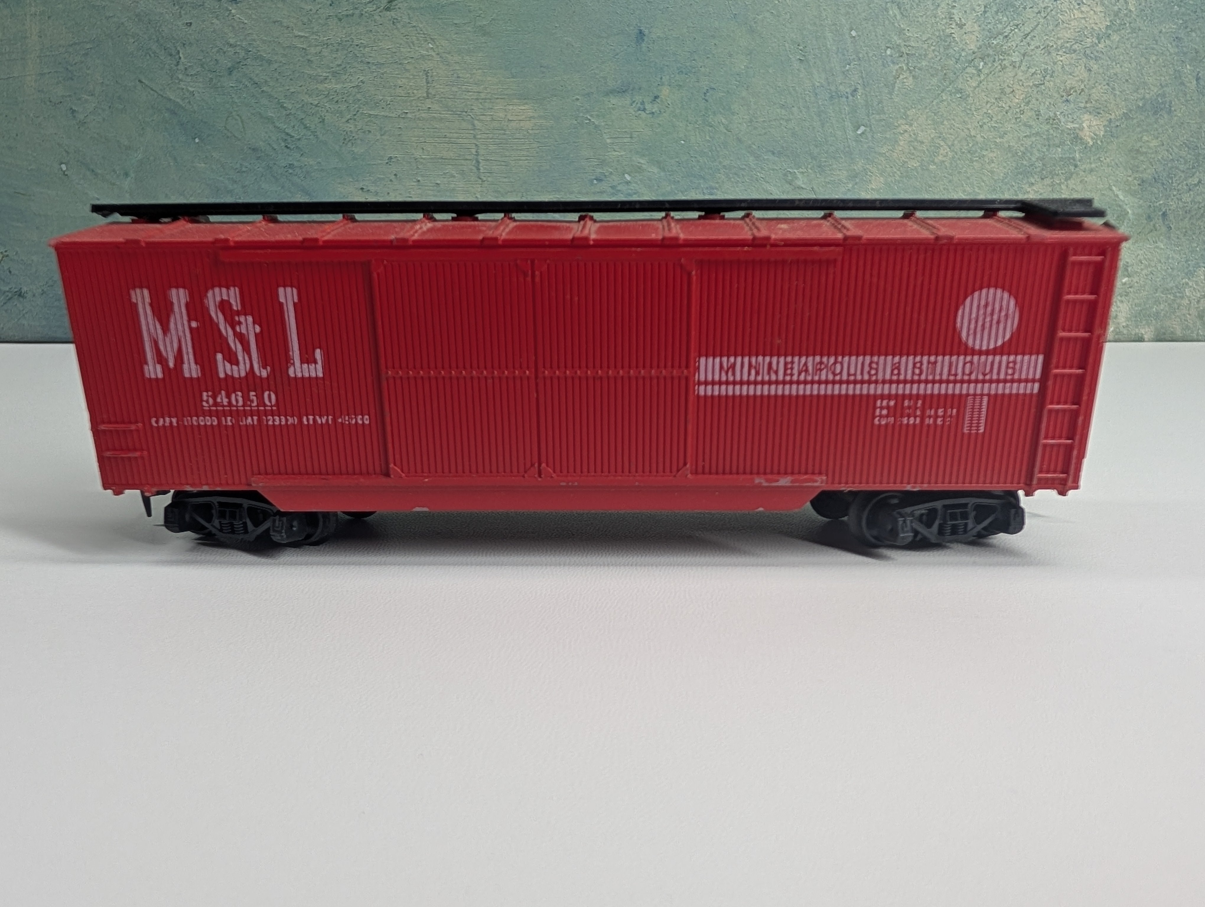 USED Roco HO Scale Wooden Box Car MStL #54650