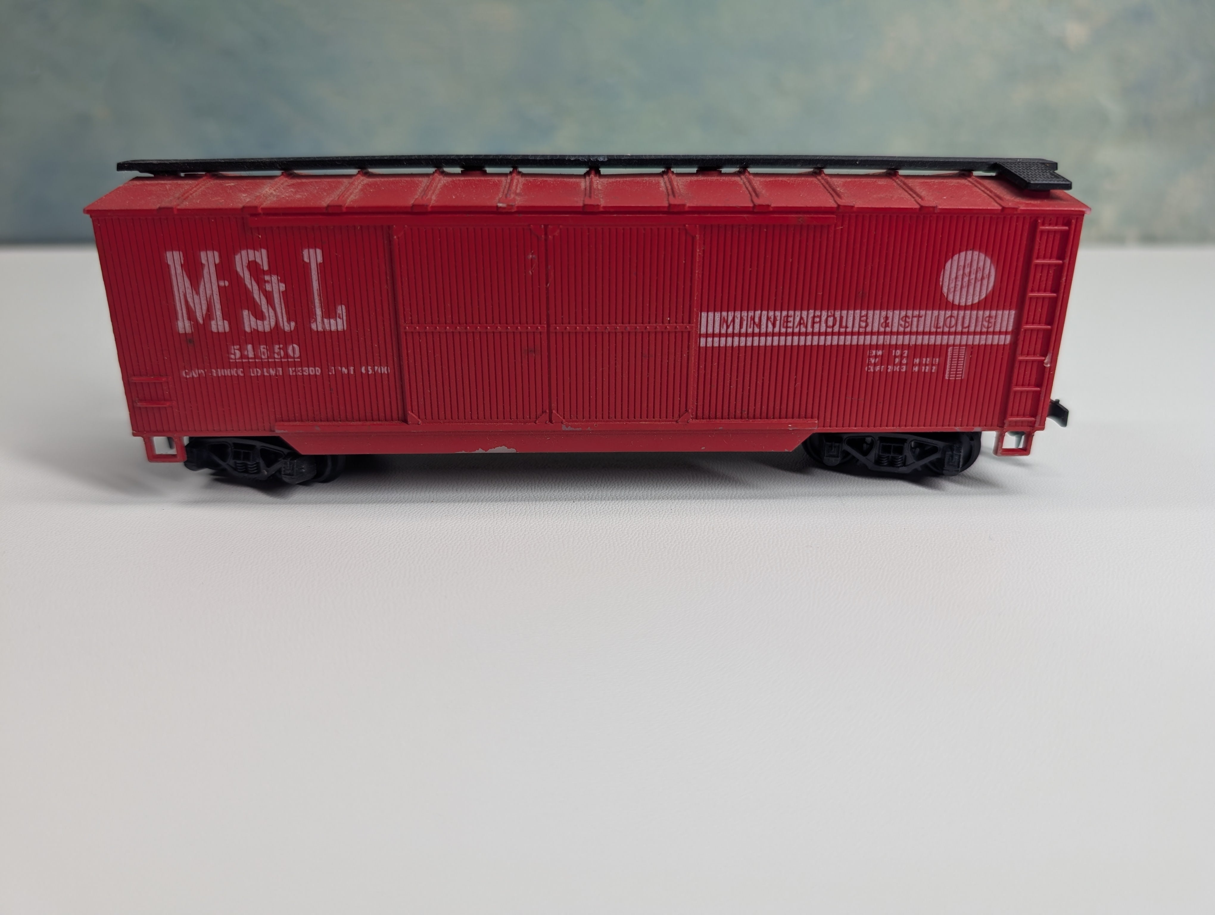 USED Roco HO Scale Wooden Box Car MStL #54650