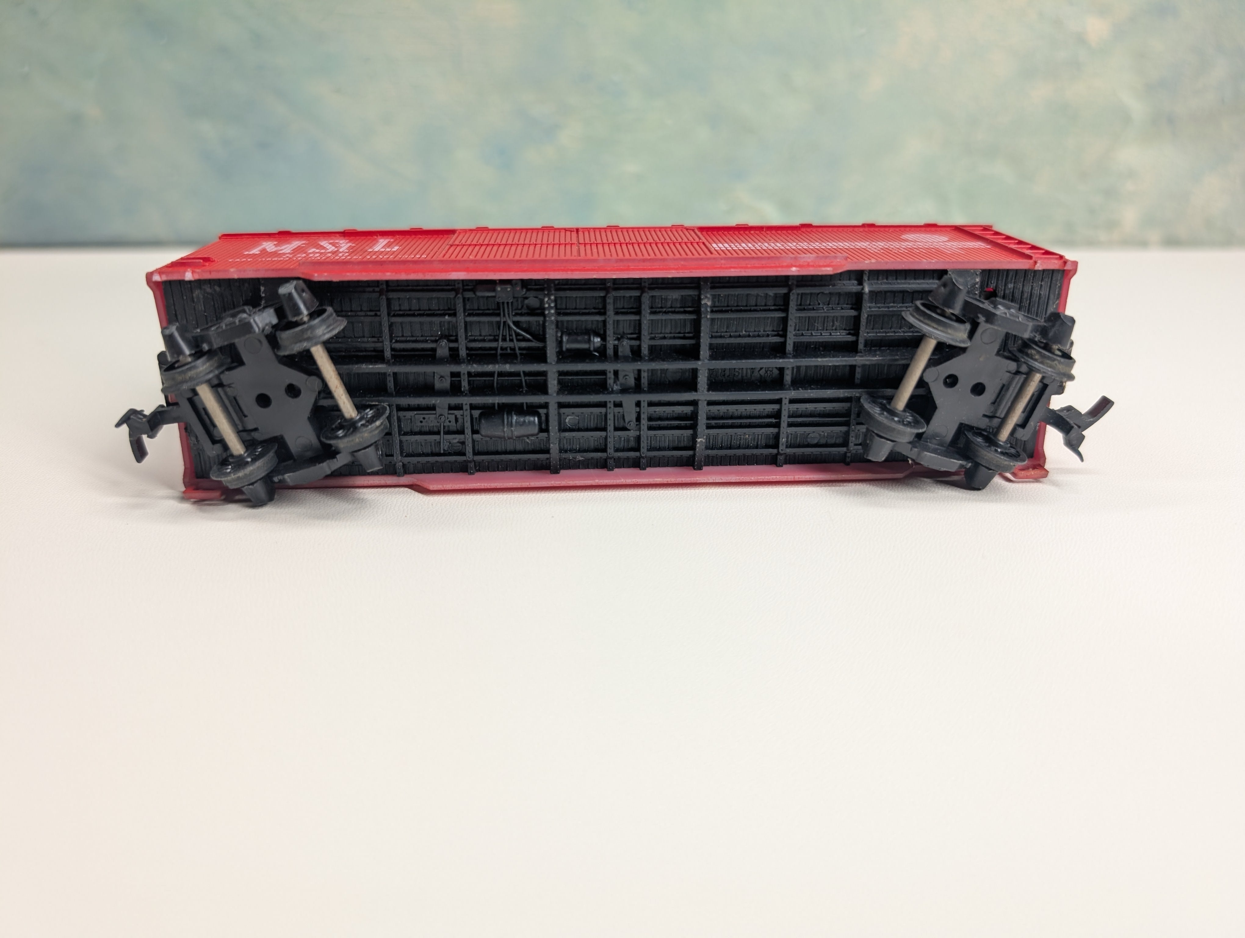 USED Roco HO Scale Wooden Box Car MStL #54650